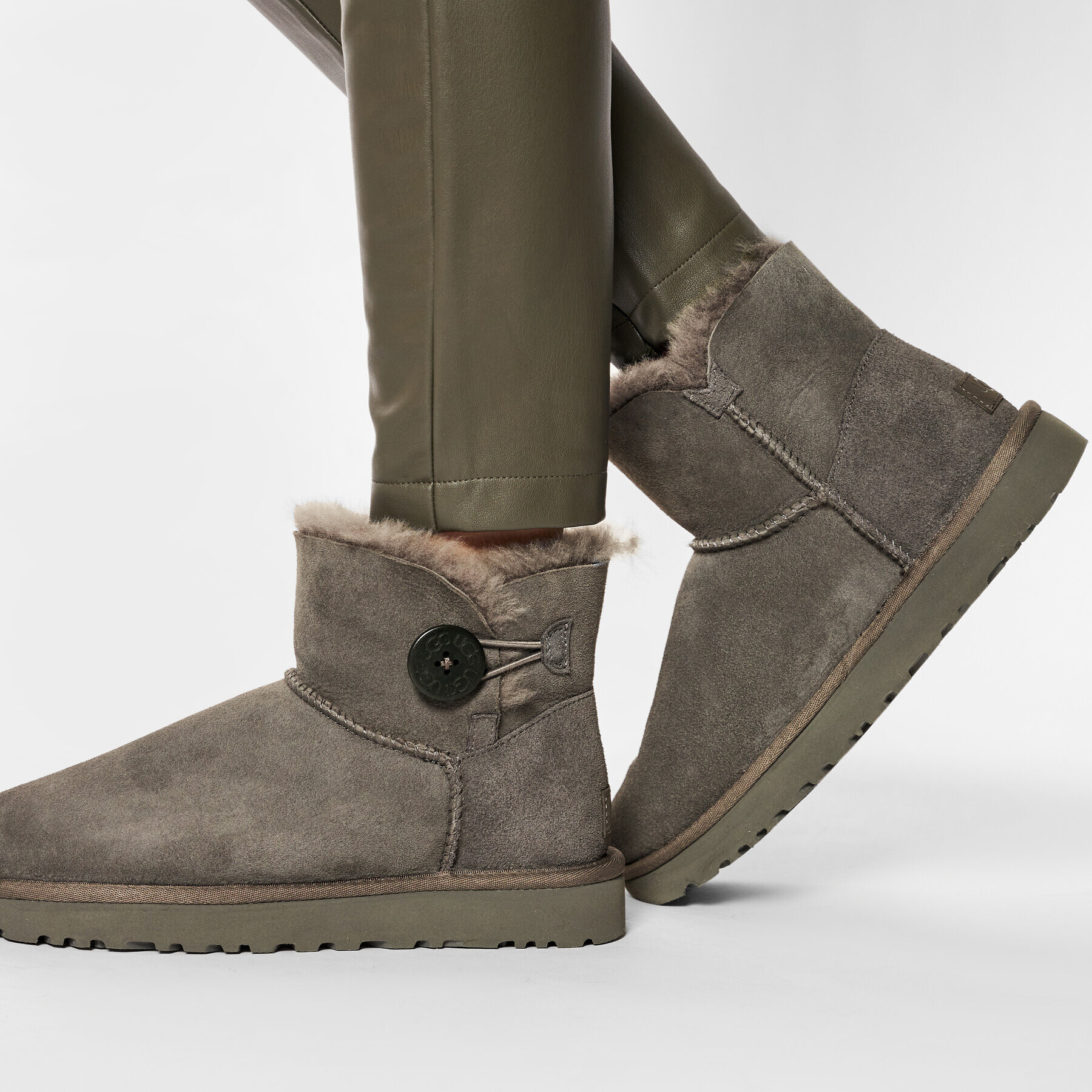 Ugg Апрески W Mini Bailey Button II 1016422 Сив - Pepit.bg