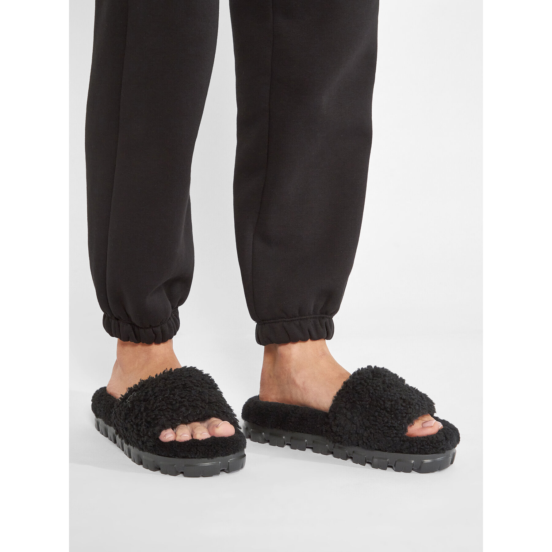 Ugg Чехли W Cozetta Curly 1130838 Черен - Pepit.bg