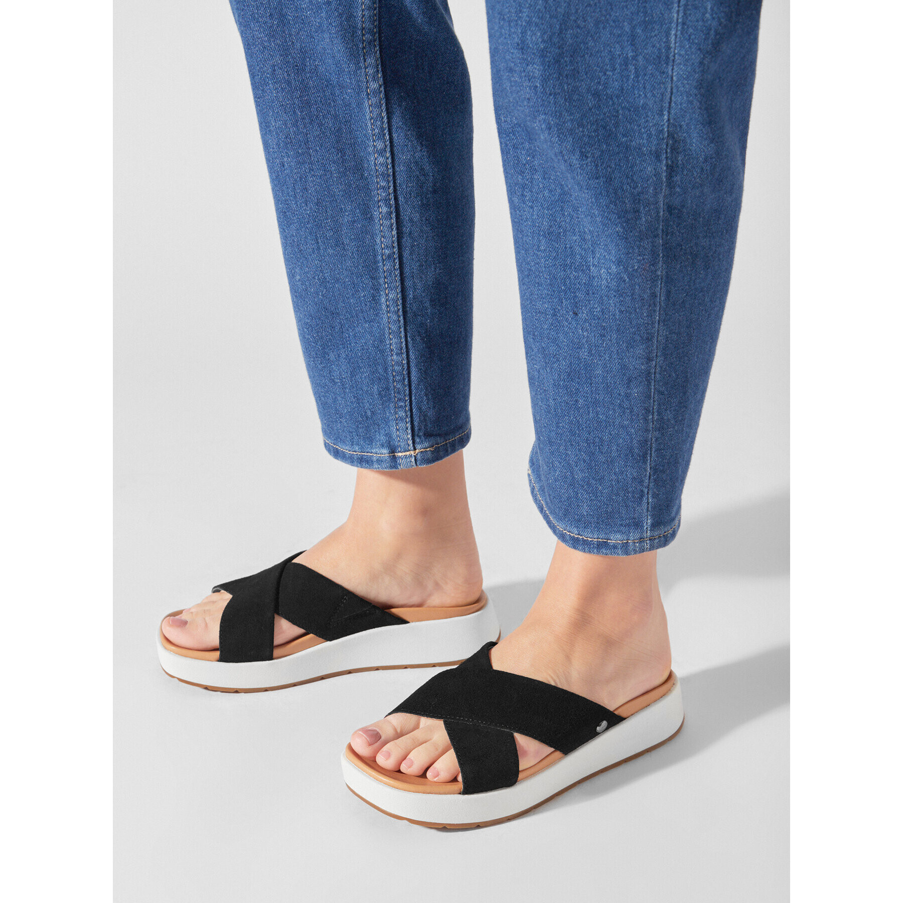 Ugg Чехли W Emily 1119745 Черен - Pepit.bg