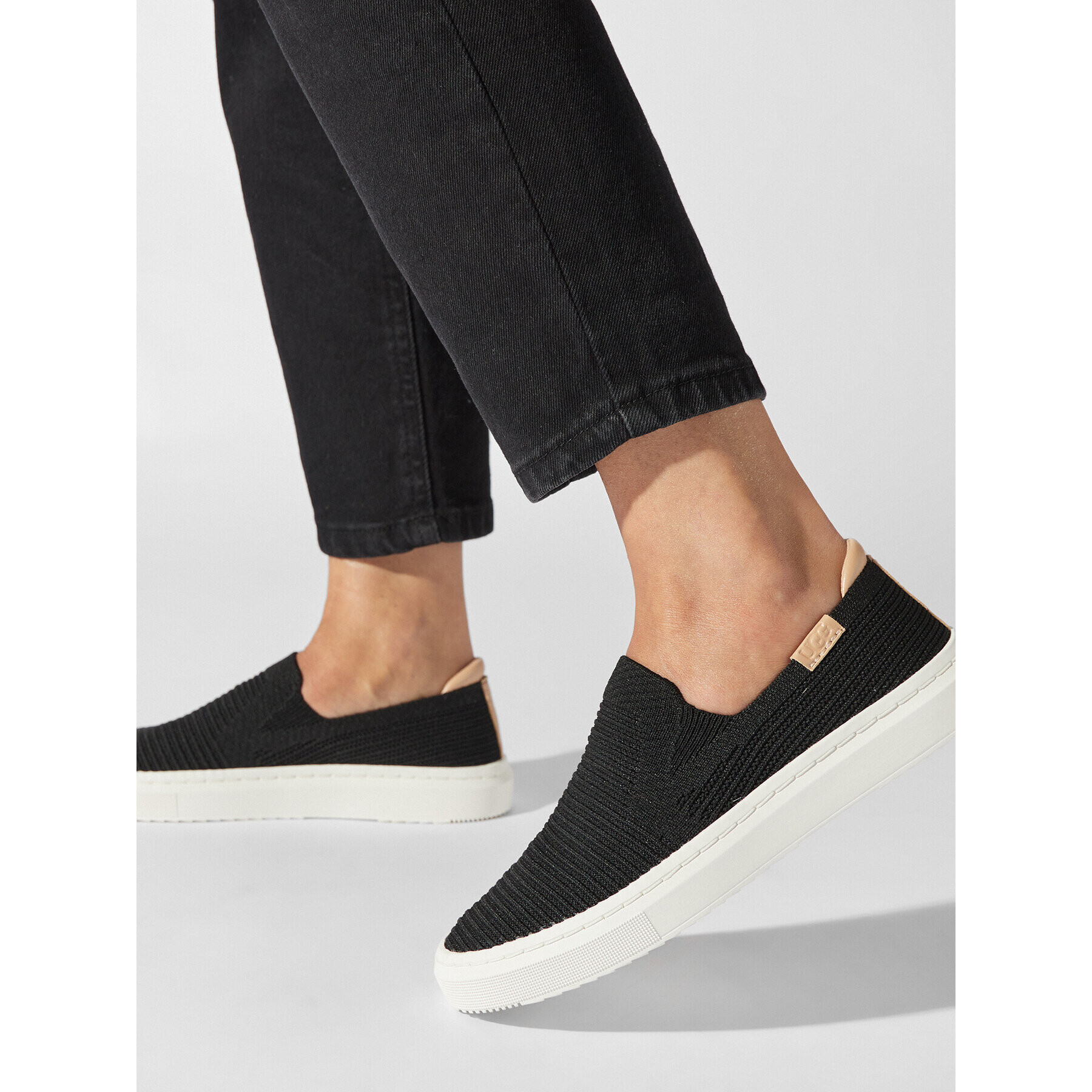 Ugg Гуменки W Alameda Sammy W 1136841 Черен - Pepit.bg