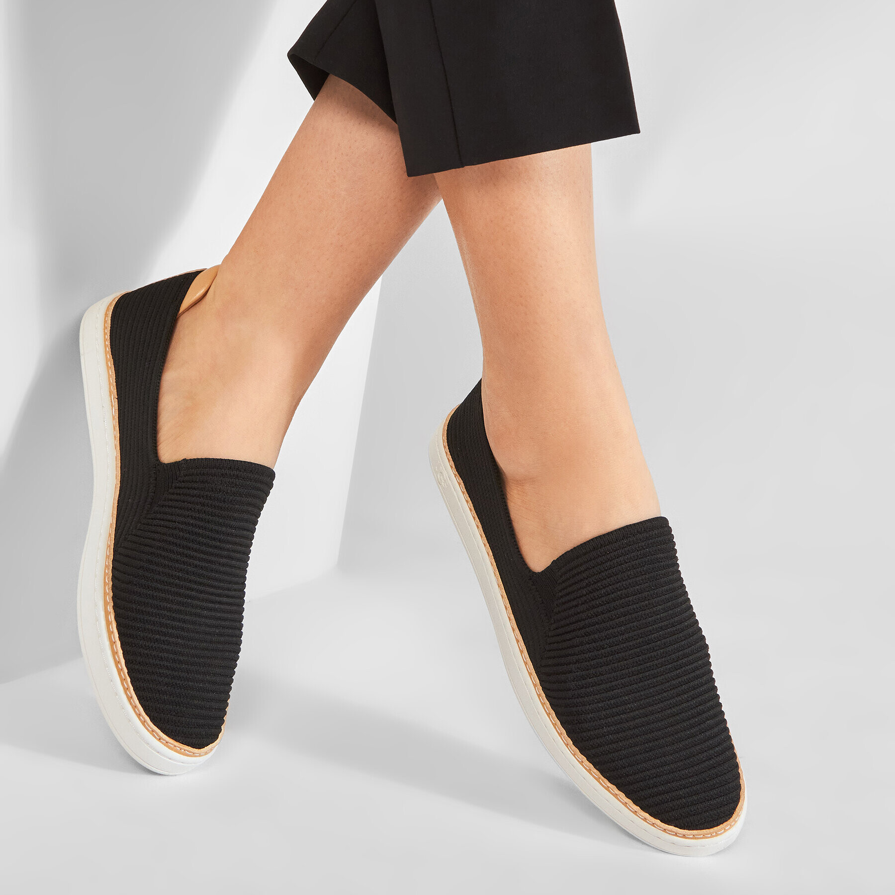 Ugg Гуменки W Sammy 1112259 Черен - Pepit.bg