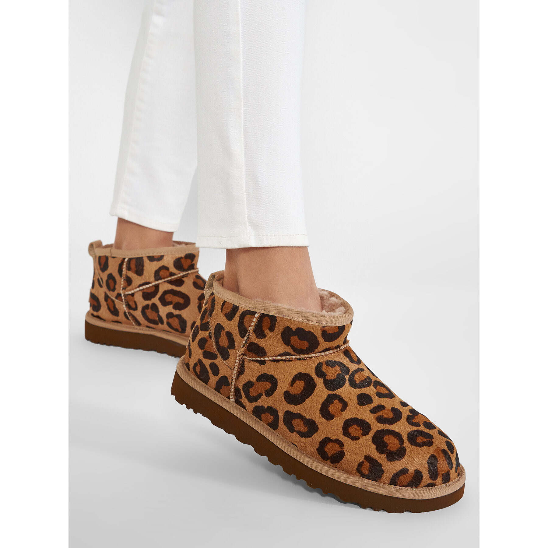 Ugg Обувки W Classic Ultra Mini Spotty 1134523 Кафяв - Pepit.bg