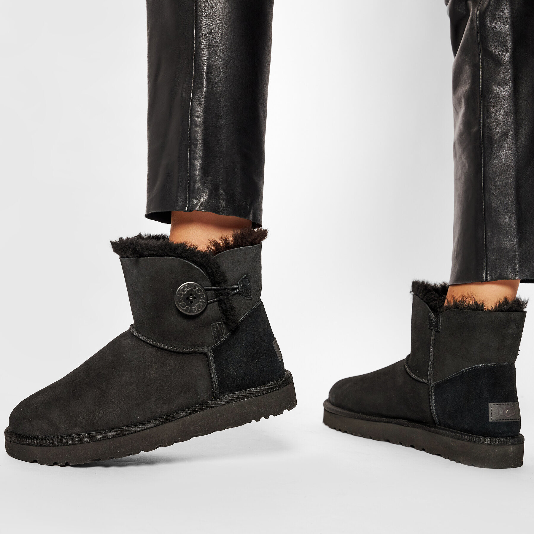 Ugg Апрески W Mini Bailey Button II 1016422 Черен - Pepit.bg