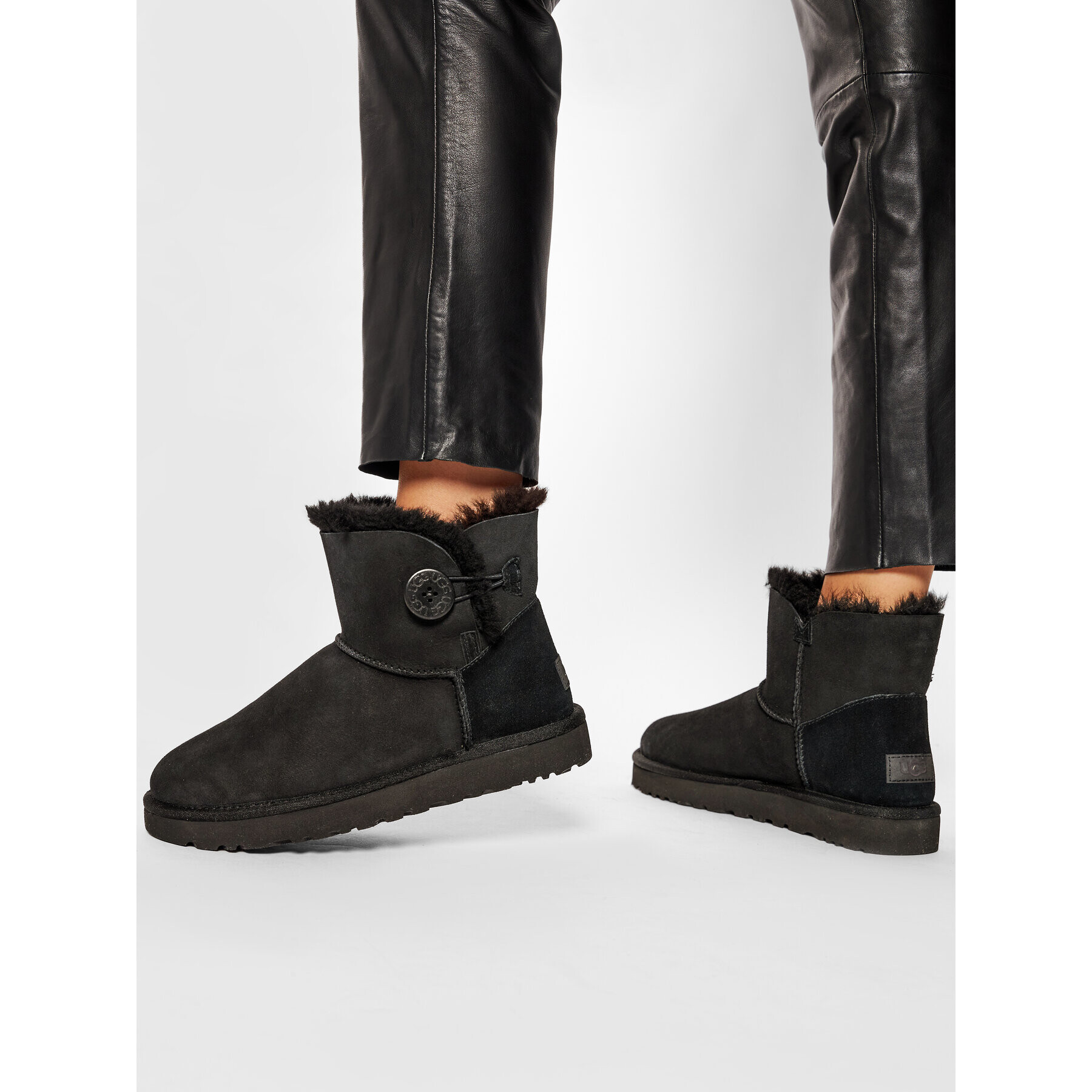 Ugg Апрески W Mini Bailey Button II 1016422 Черен - Pepit.bg