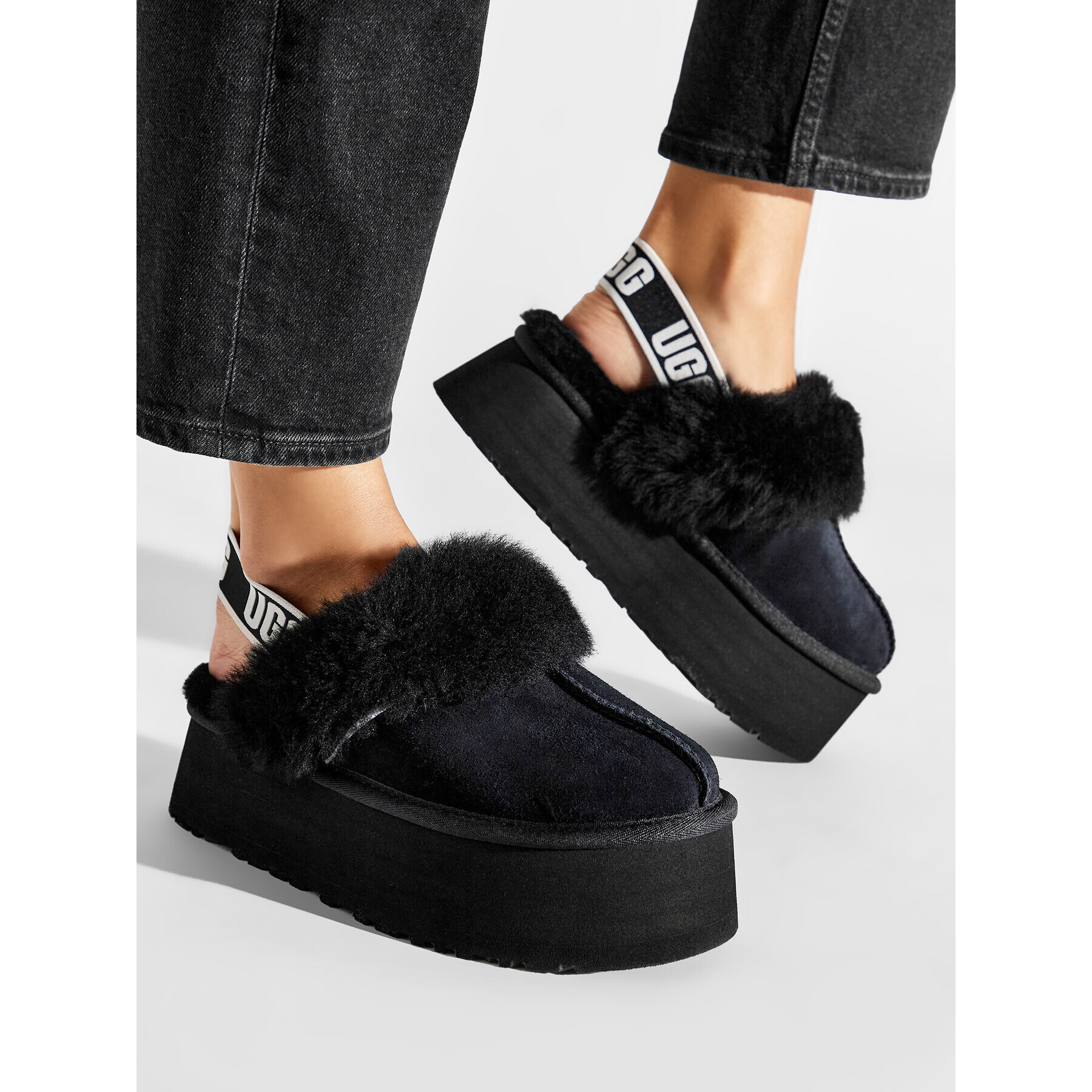 Ugg Пантофи W Funkette 1113474 Черен - Pepit.bg