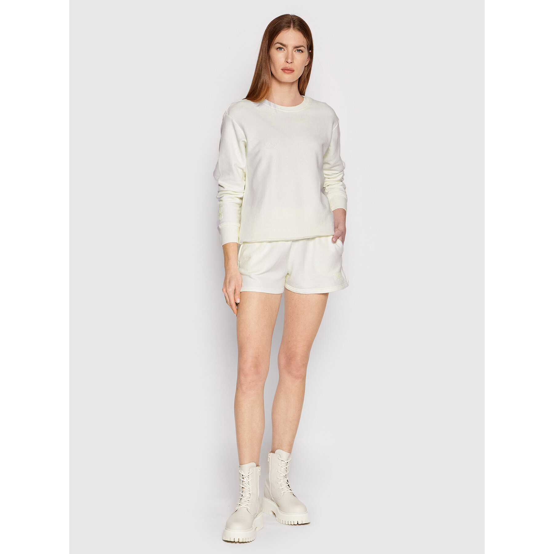 Ugg Спортни шорти Noni 1126482 Бежов Regular Fit - Pepit.bg