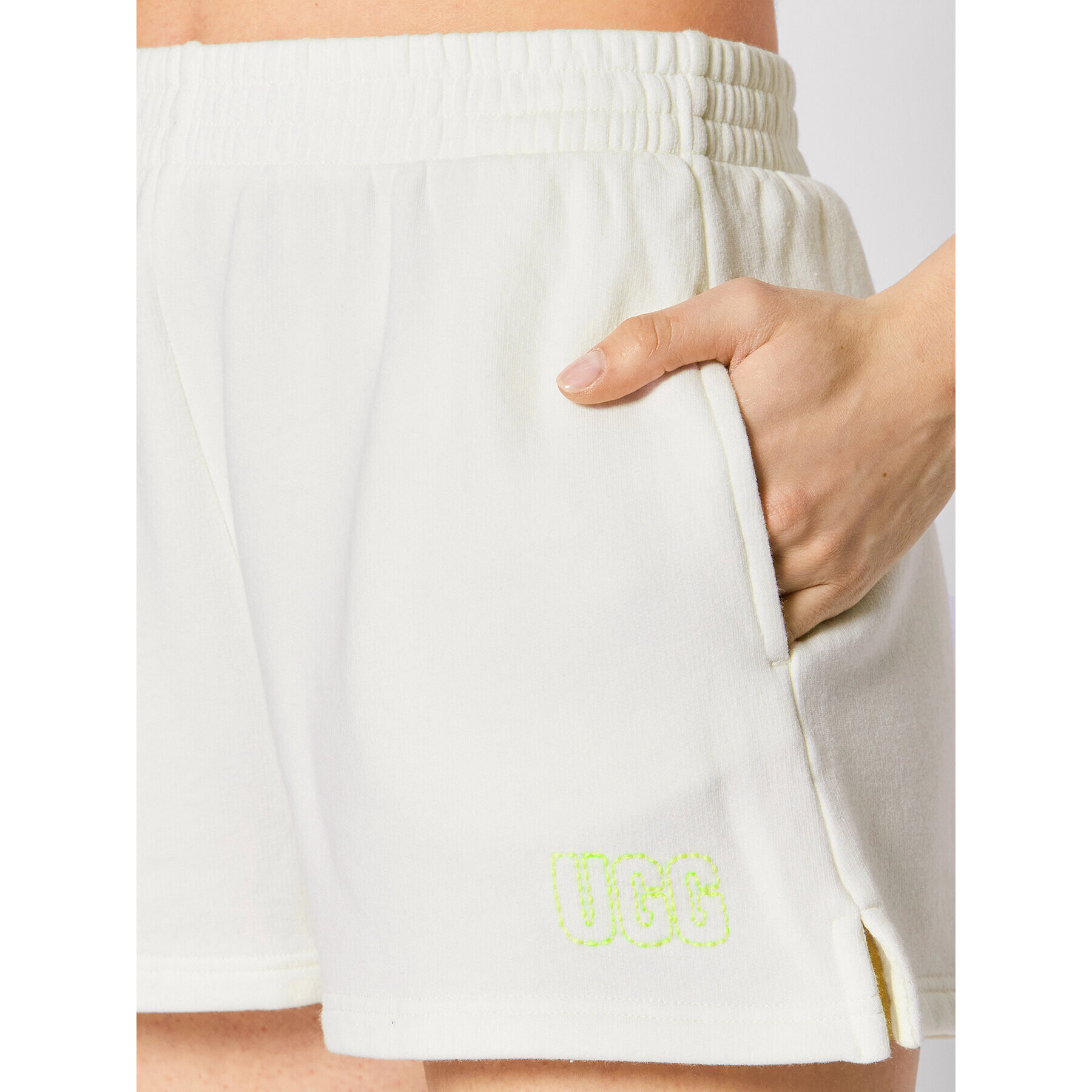 Ugg Спортни шорти Noni 1126482 Бежов Regular Fit - Pepit.bg