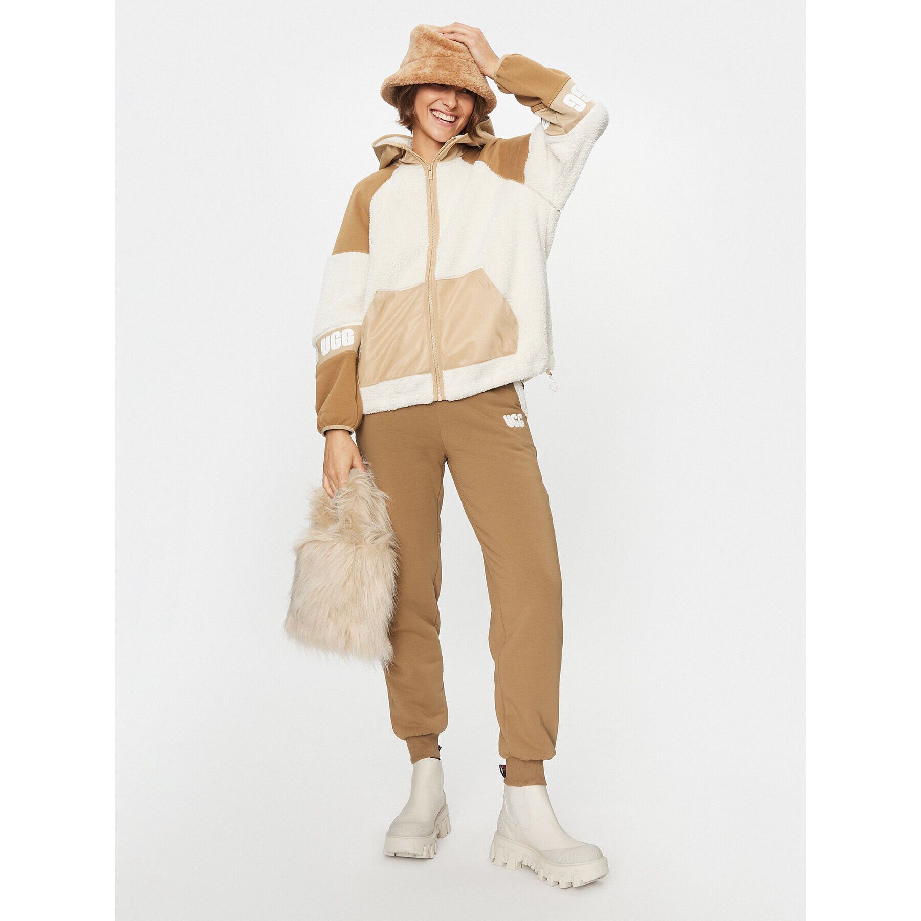 Ugg Суитшърт U Carrabella 1144534 Екрю Regular Fit - Pepit.bg