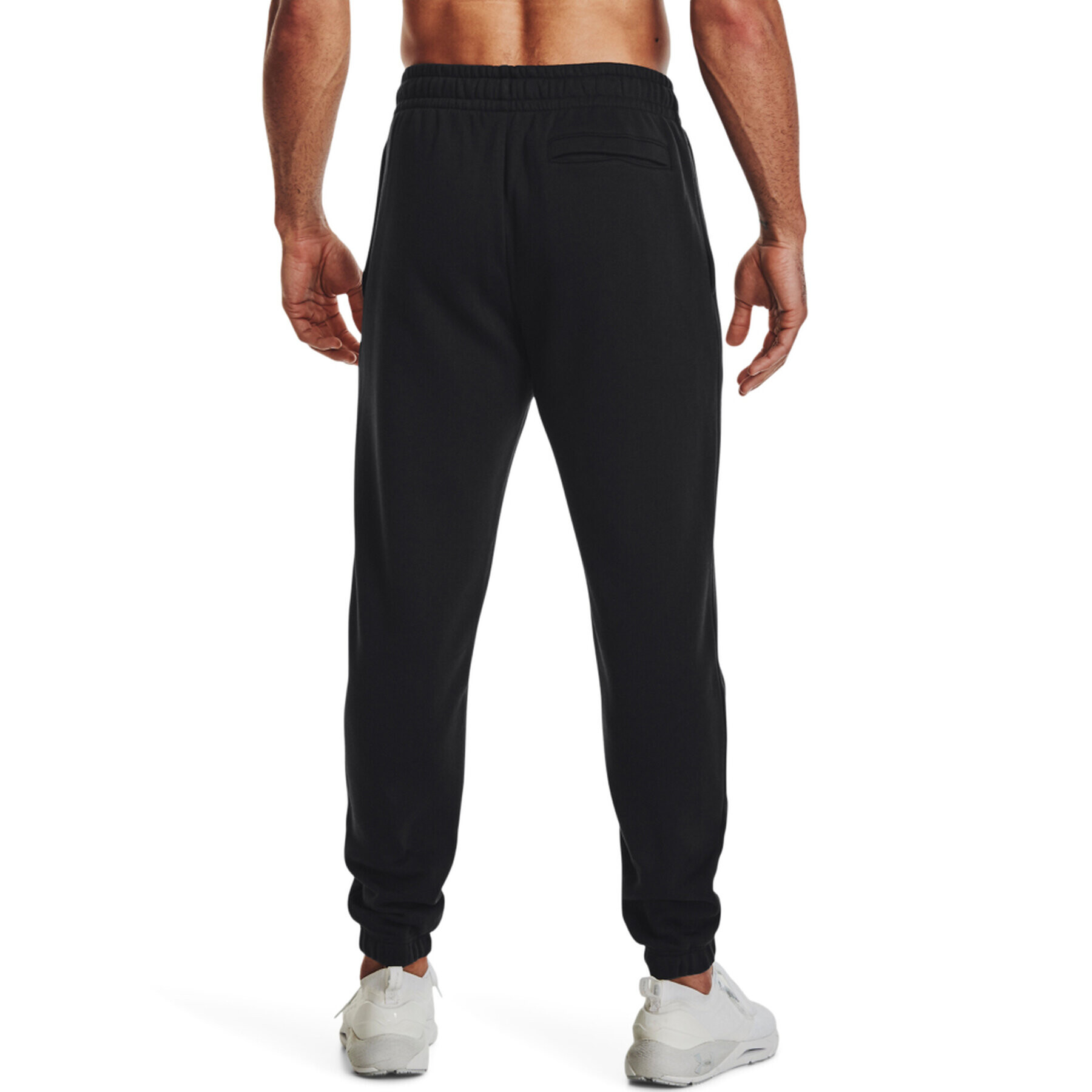 Under Armour Долнище анцуг UA Essential Fleece Jogger 1373882 Черен Regular Fit - Pepit.bg