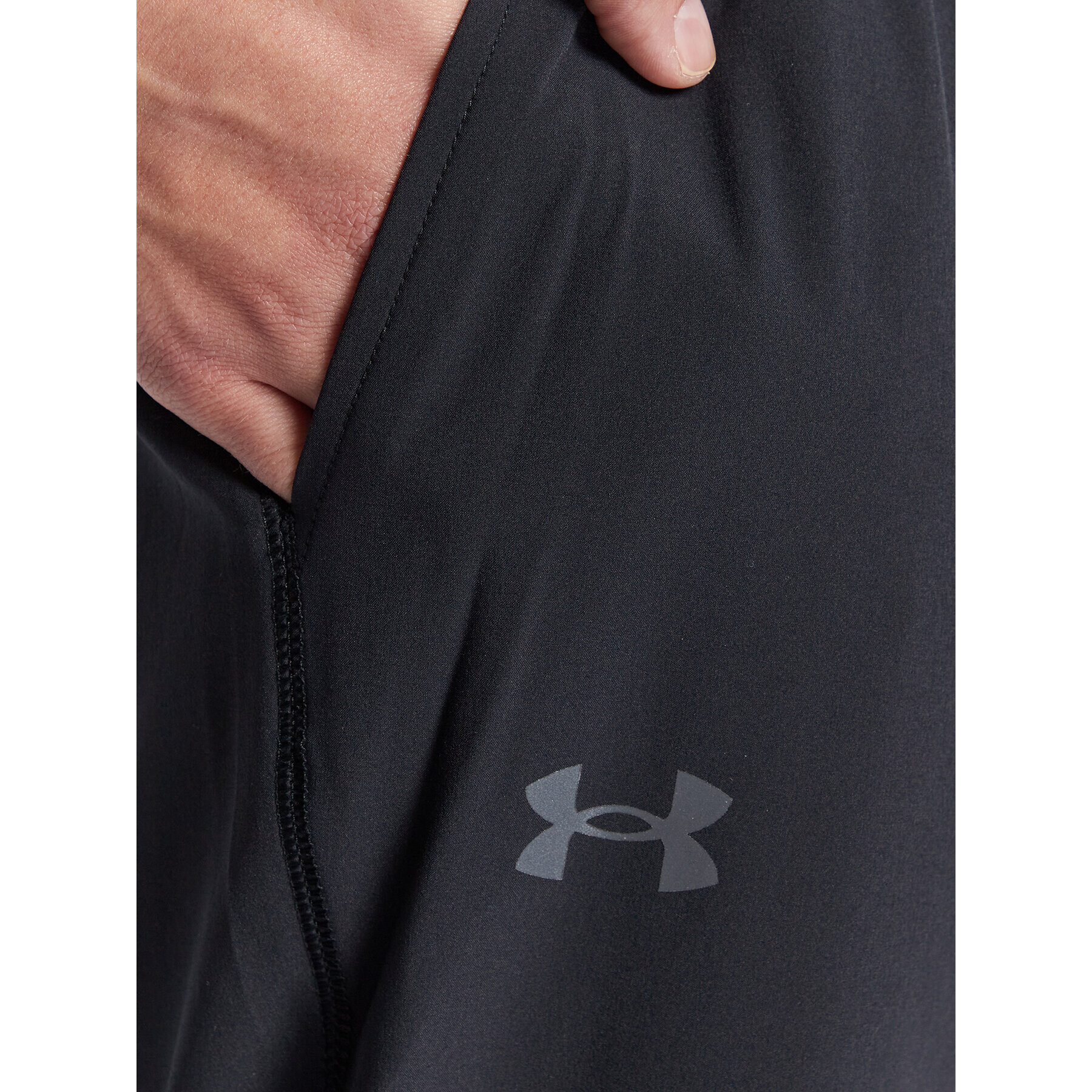 Under Armour Долнище анцуг Ua Storm 1365622 Черен Regular Fit - Pepit.bg