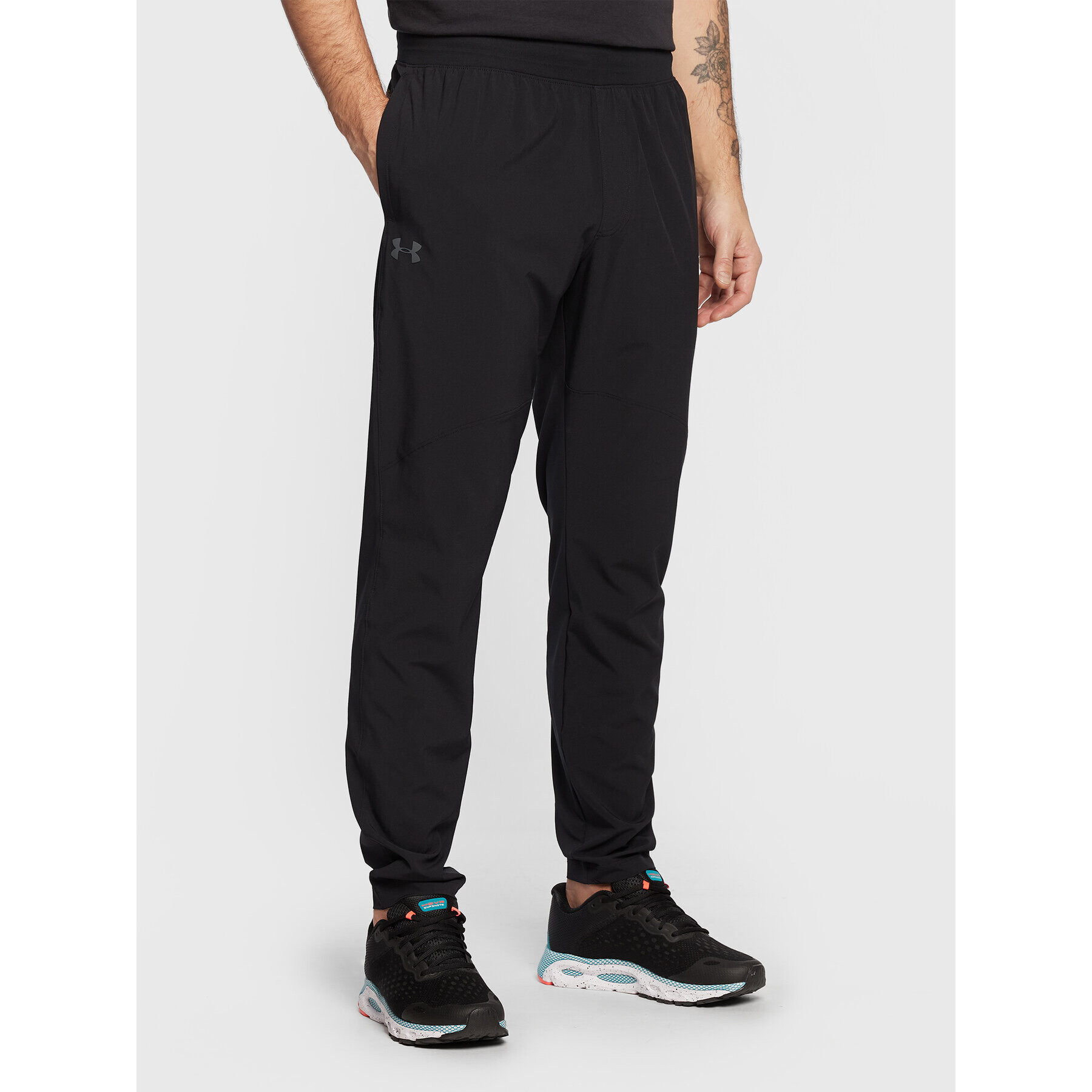 Under Armour Долнище анцуг Ua Stretch 1366215 Черен Regular Fit - Pepit.bg