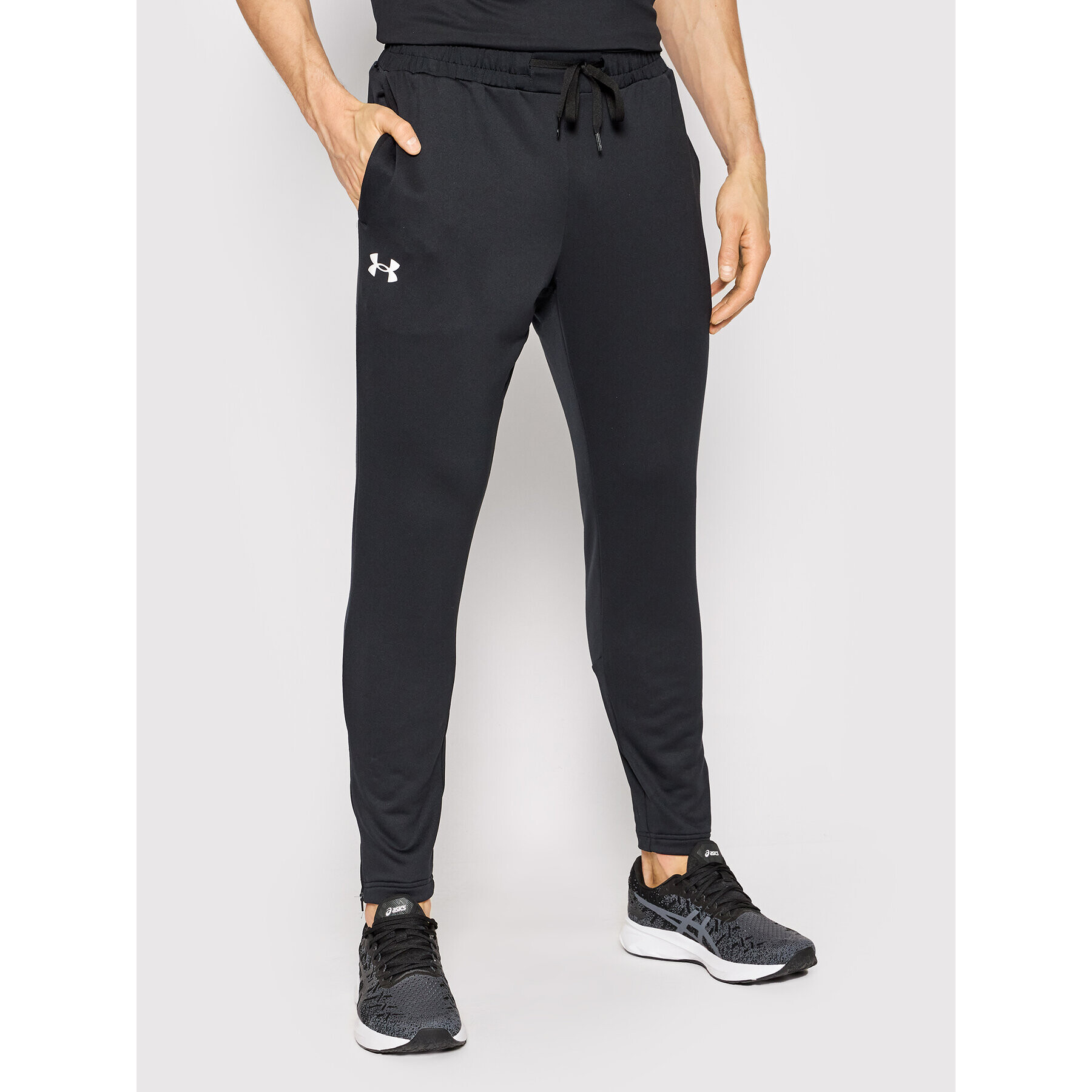 Under Armour Долнище анцуг 1366265 Черен Regular Fit - Pepit.bg