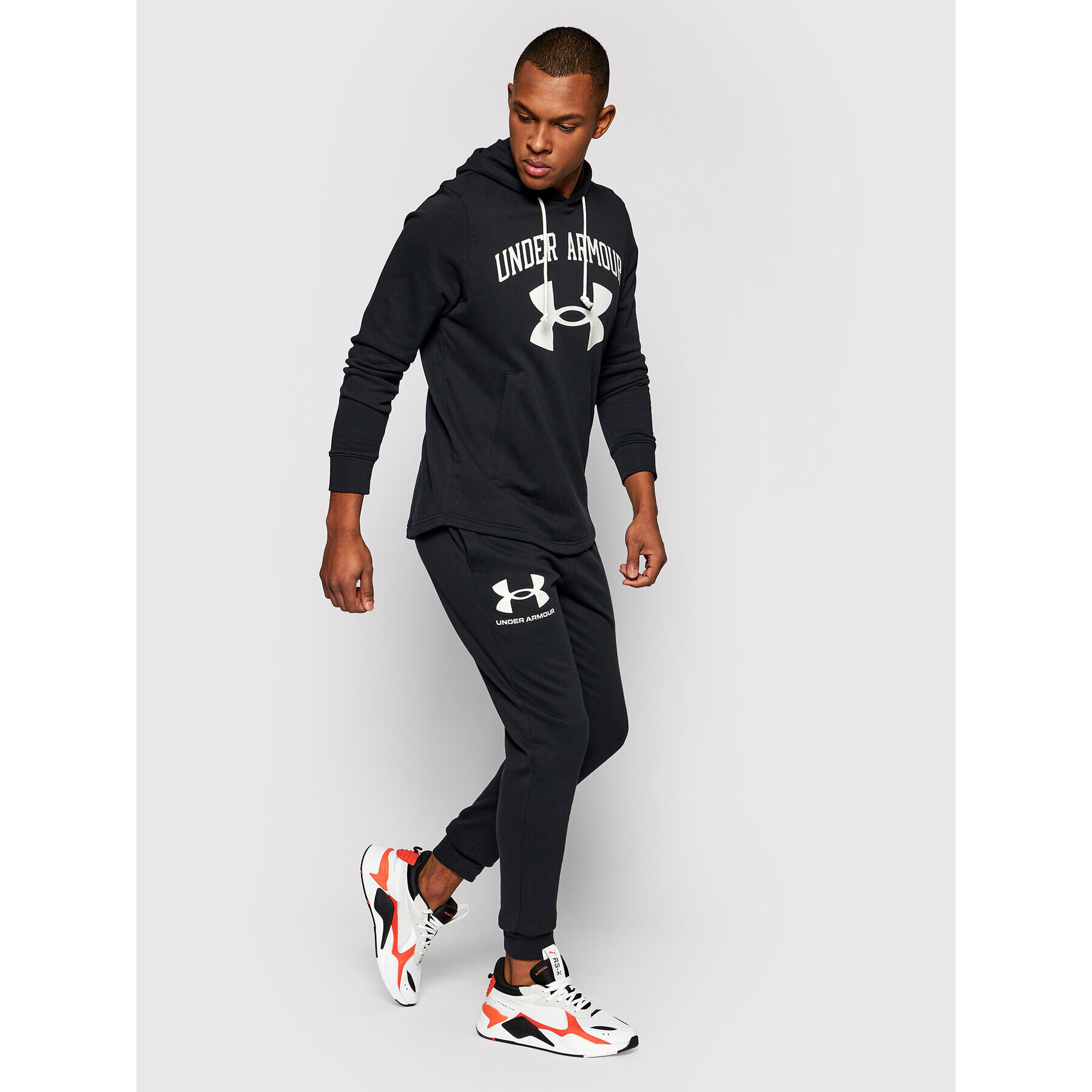 Under Armour Долнище анцуг Rival Terry 1361642 Черен Regular Fit - Pepit.bg