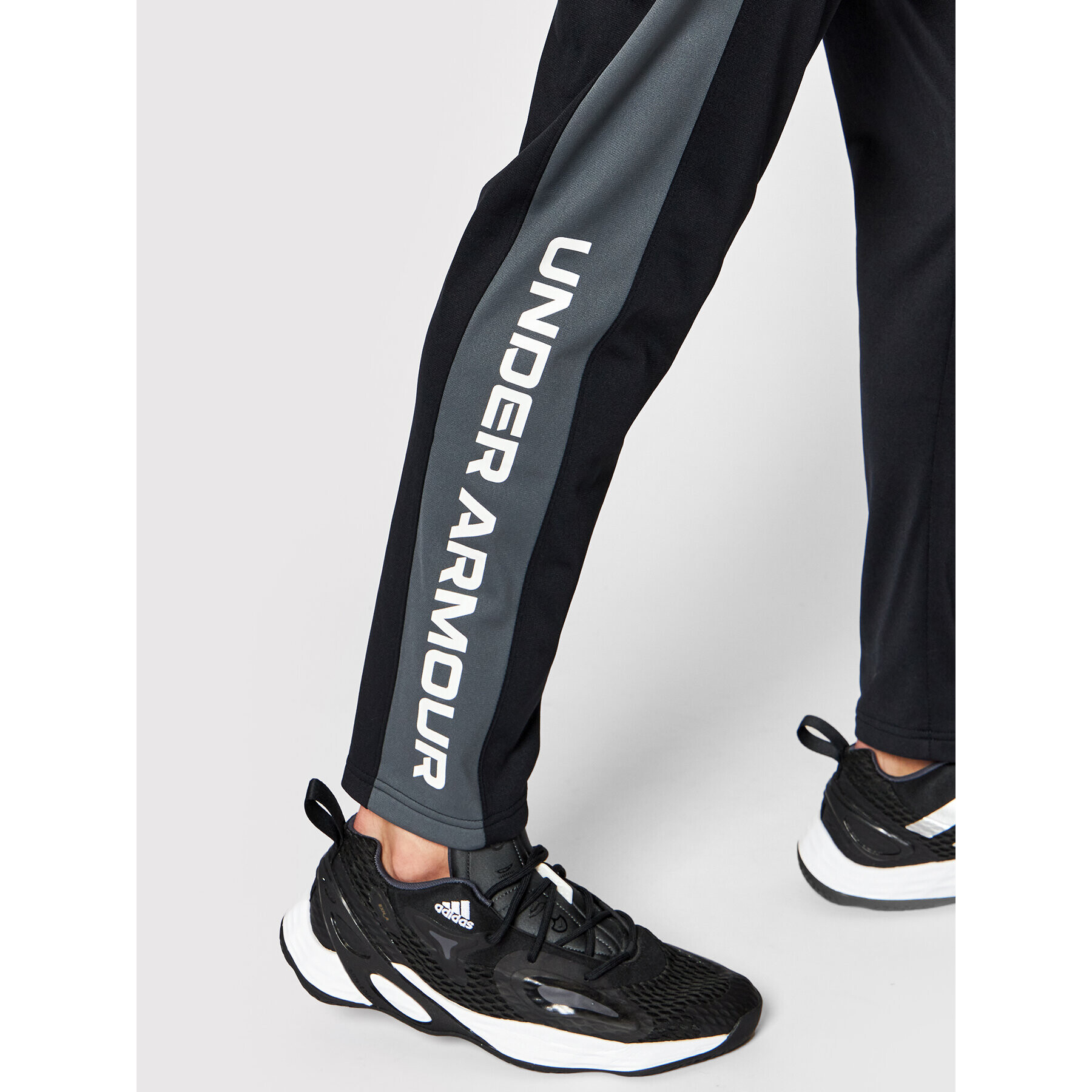 Under Armour Долнище анцуг Ua Brawler 1366213 Черен Relaxed Fit - Pepit.bg