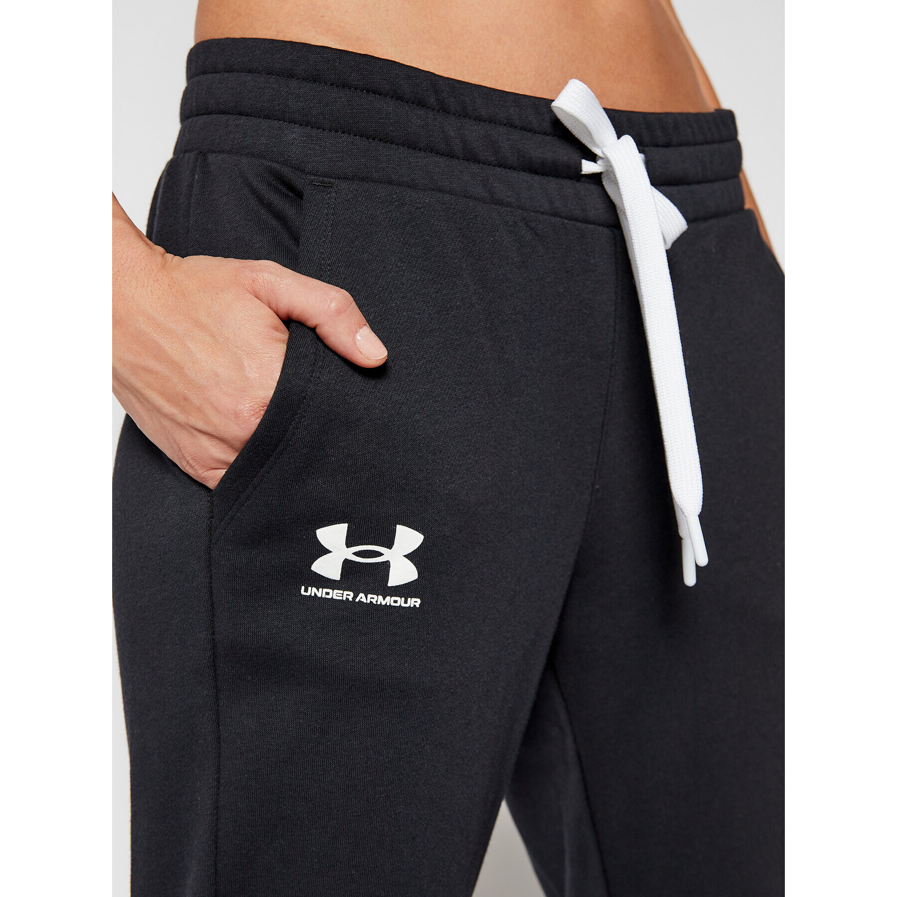 Under Armour Долнище анцуг Ua Rival 1356416 Черен Loose Fit - Pepit.bg