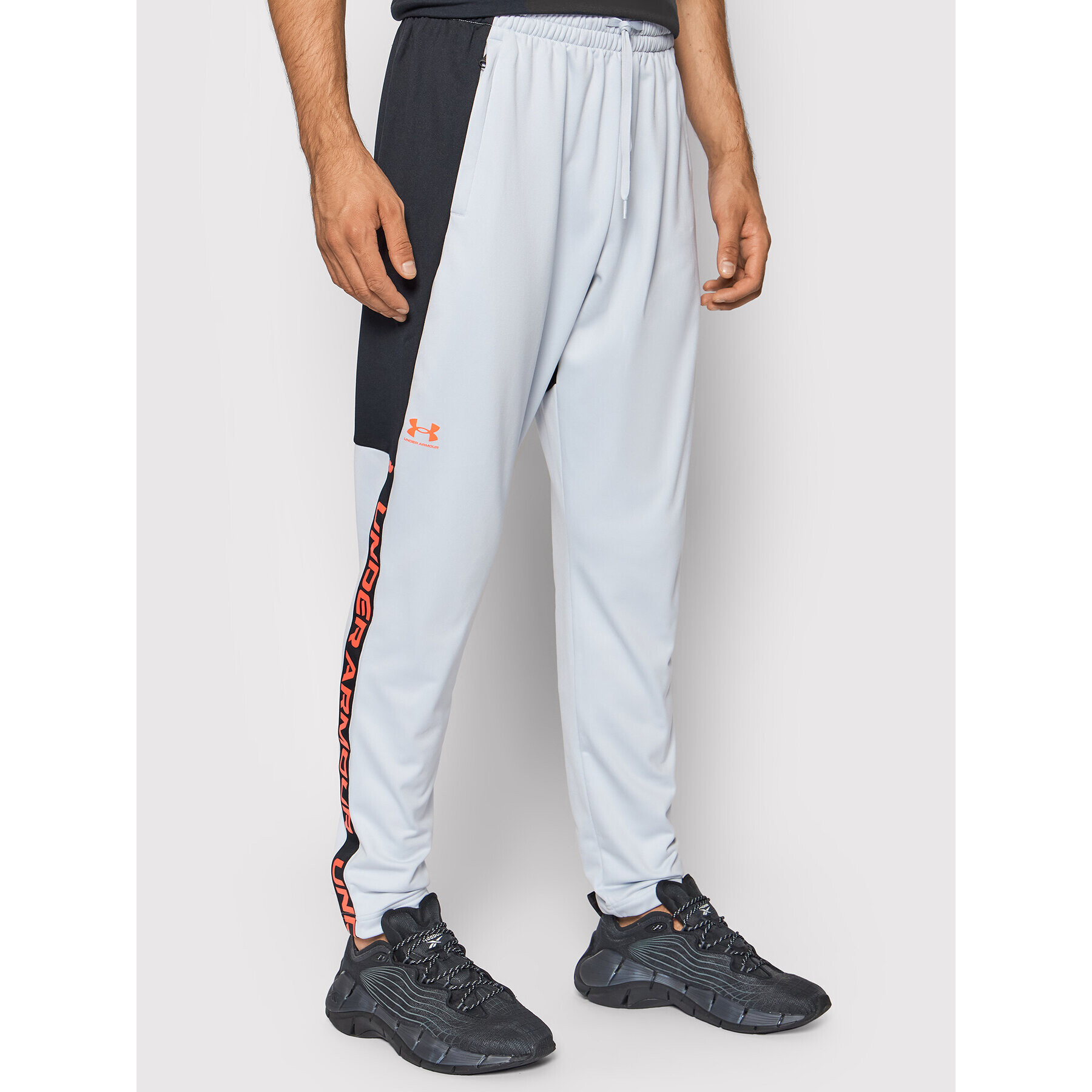 Under Armour Долнище анцуг Ua Tricot Track 1366209 Сив Loose Fit - Pepit.bg