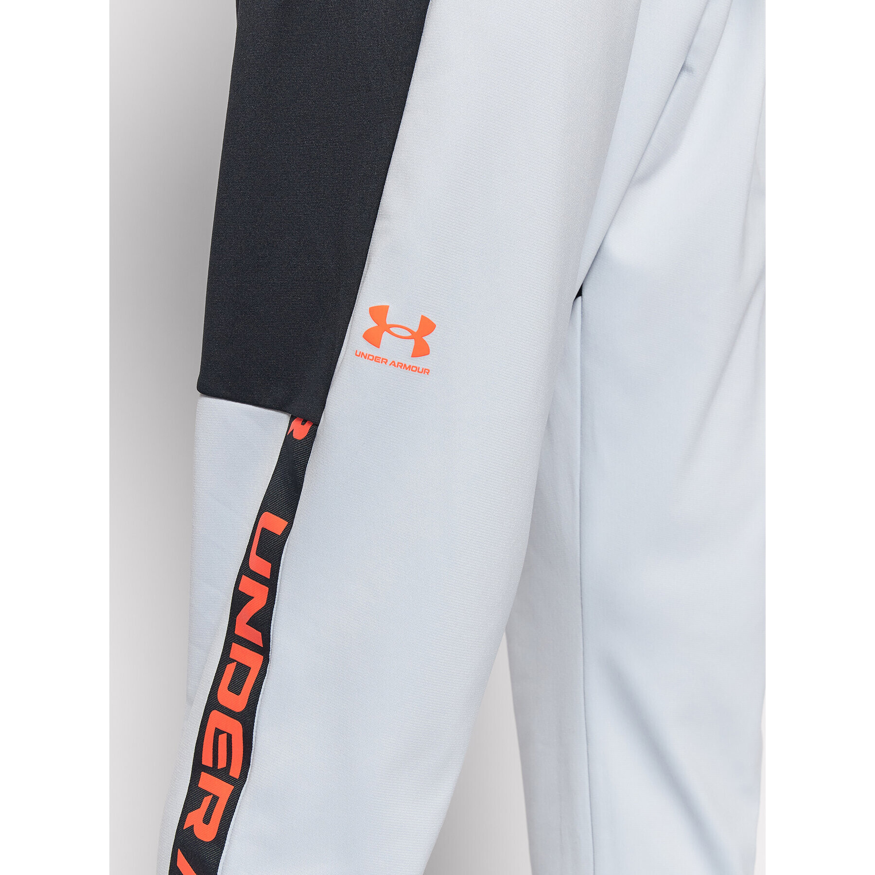 Under Armour Долнище анцуг Ua Tricot Track 1366209 Сив Loose Fit - Pepit.bg