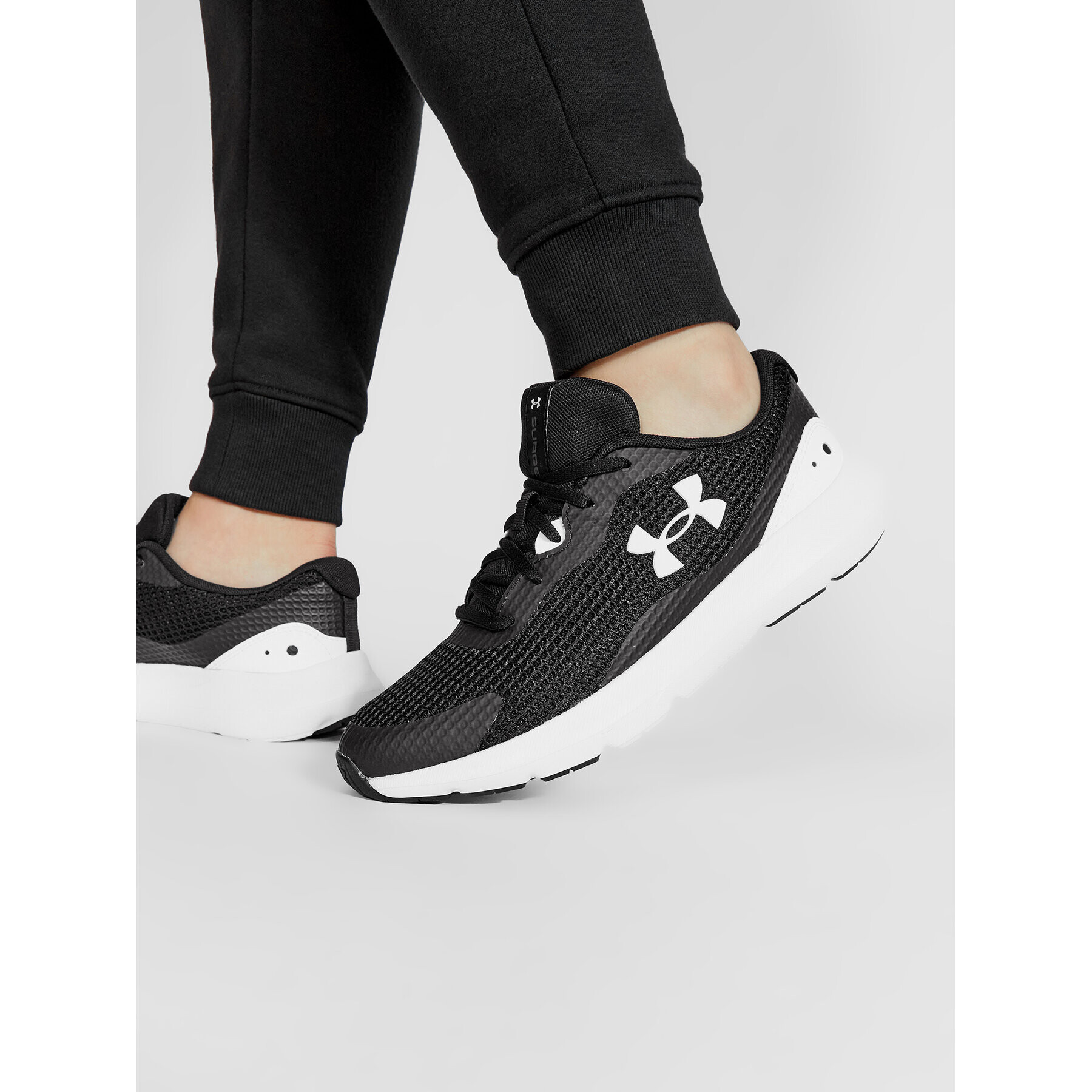 Under Armour Обувки Ua Surge 3 3024883-001 Черен - Pepit.bg