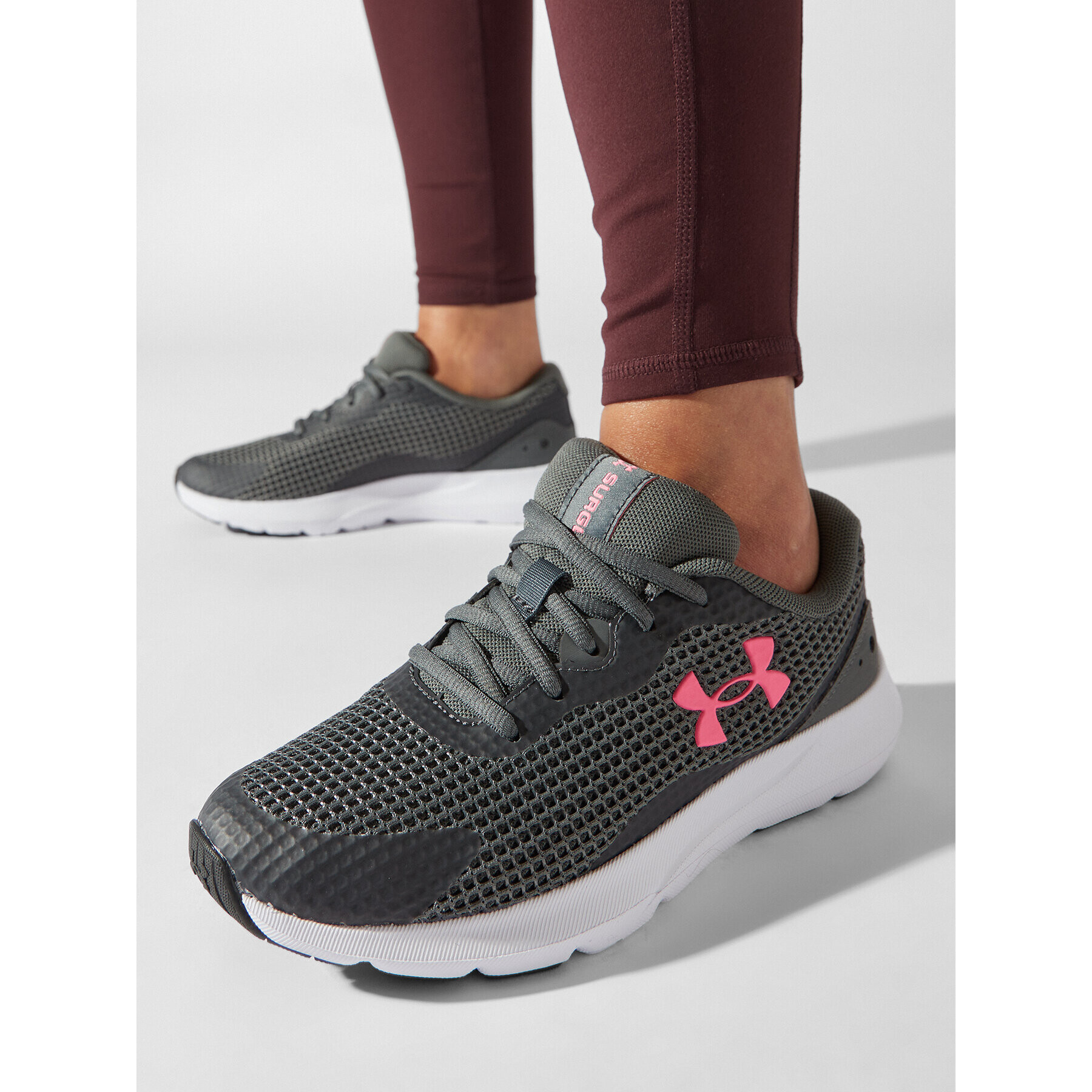 Under Armour Обувки UA W Surge 3 3024894-103 Сив - Pepit.bg