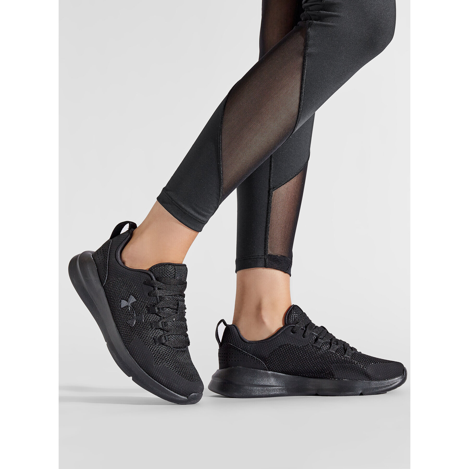 Under Armour Сникърси Ua W Essential 3022955-002 Черен - Pepit.bg