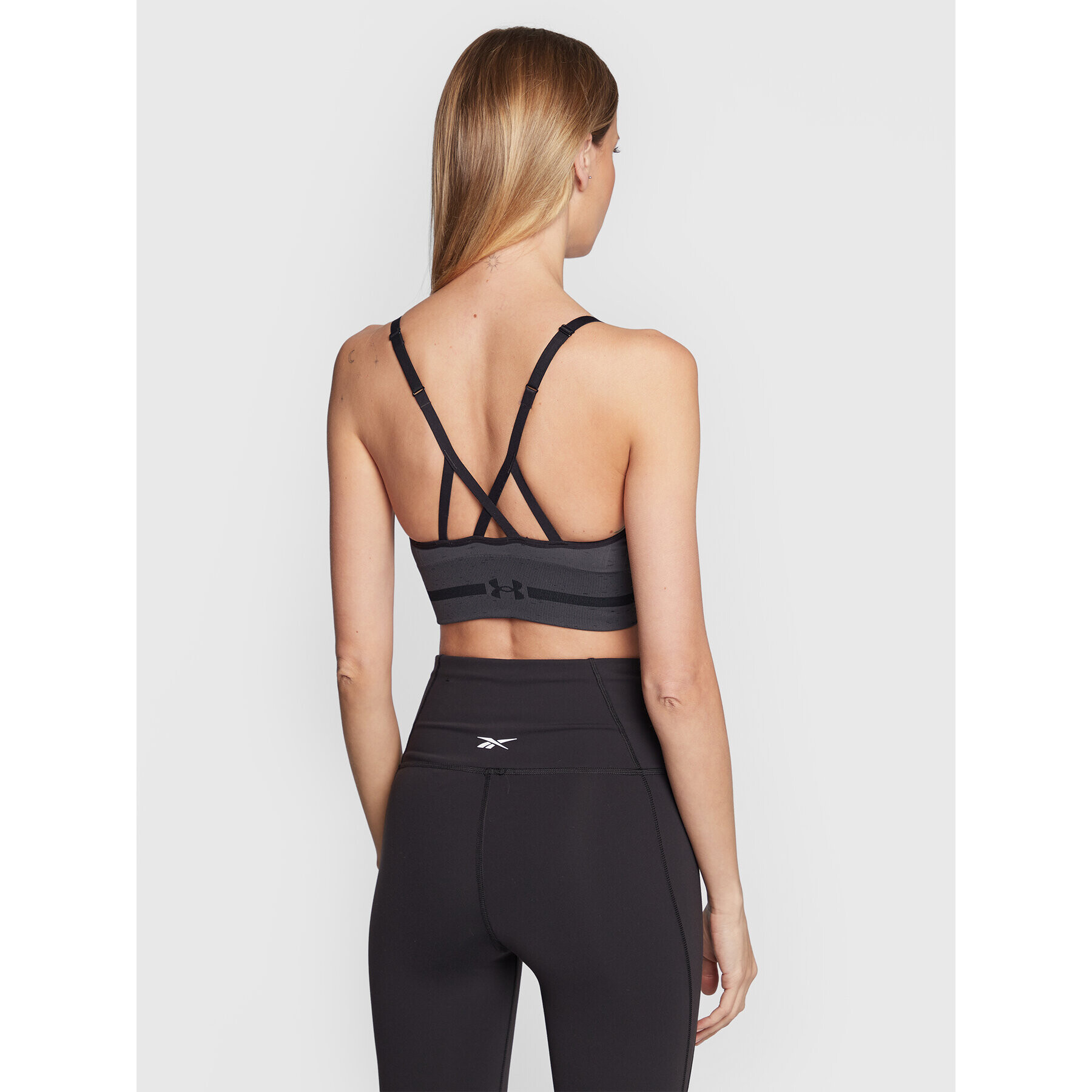 Under Armour Спортен сутиен 1357232 Сив - Pepit.bg