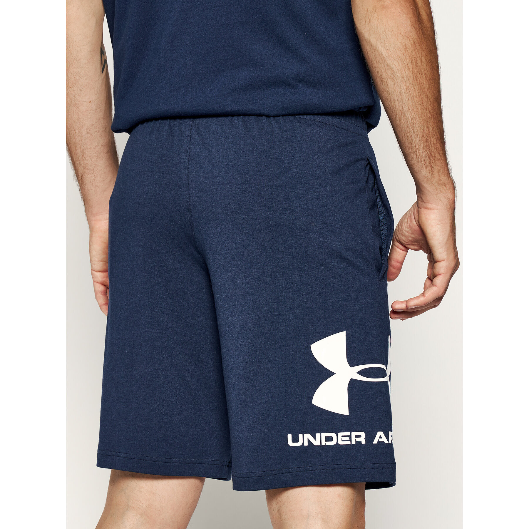 Under Armour Спортни шорти Sportstyle Cotton Graphic 1329300 Тъмносин Regular Fit - Pepit.bg