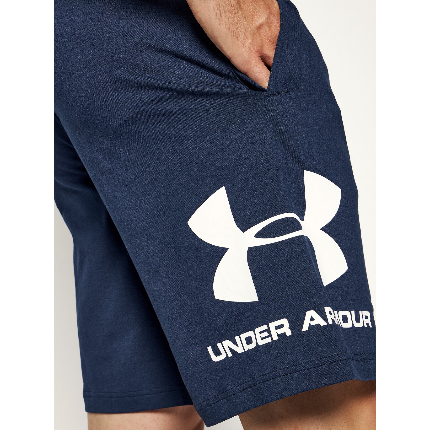 Under Armour Спортни шорти Sportstyle Cotton Graphic 1329300 Тъмносин Regular Fit - Pepit.bg