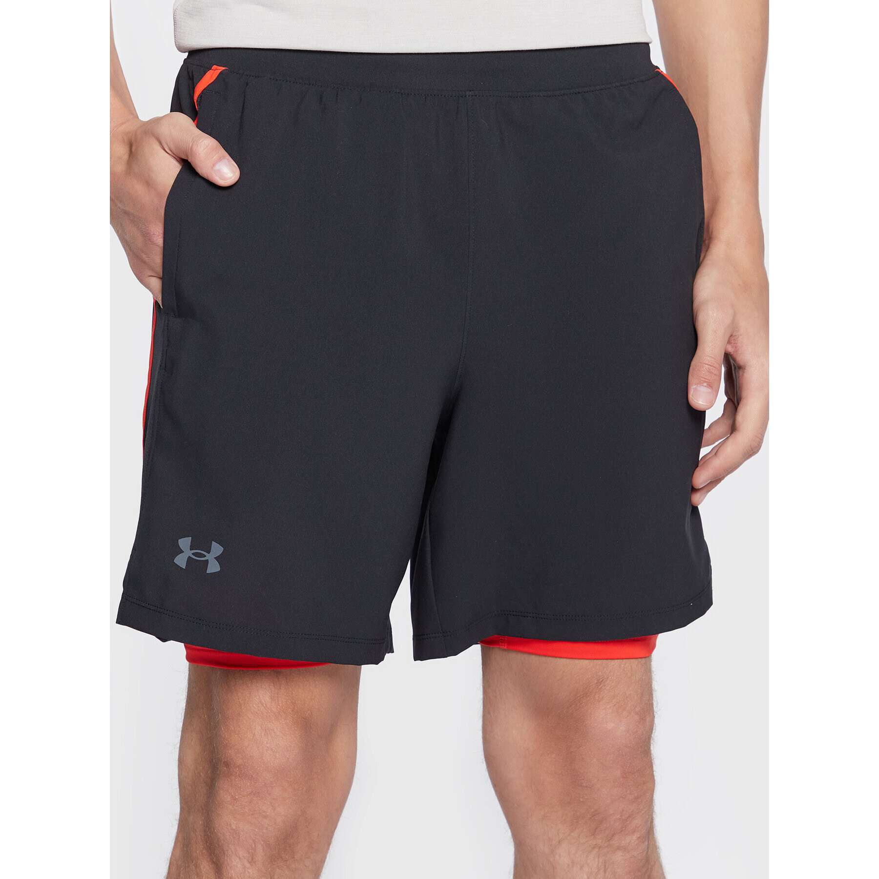 Under Armour Спортни шорти Ua Launch Run 1361497 Черен Regular Fit - Pepit.bg