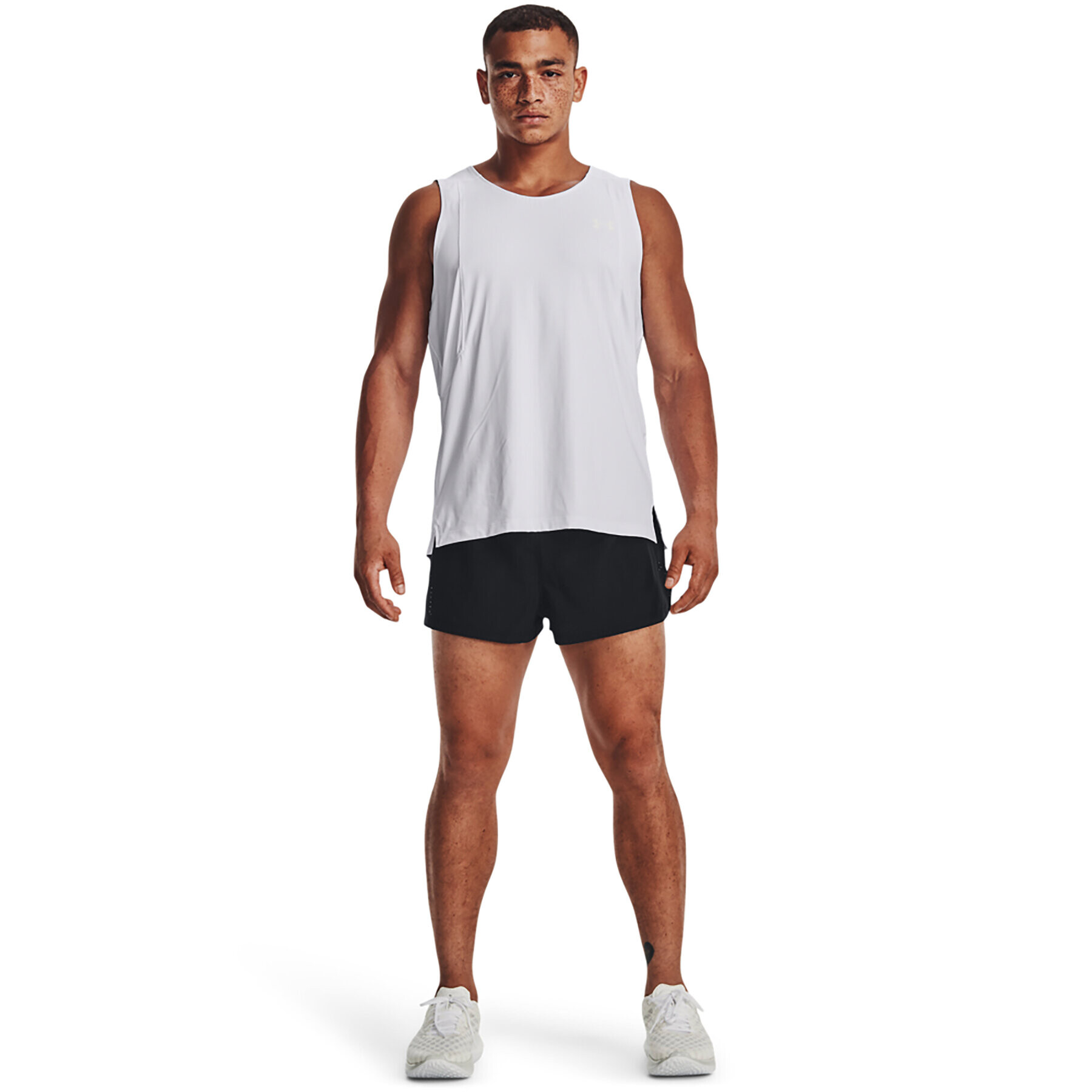 Under Armour Спортни шорти UA LAUNCH SPLIT PERF SHORT 1377813 Черен Regular Fit - Pepit.bg