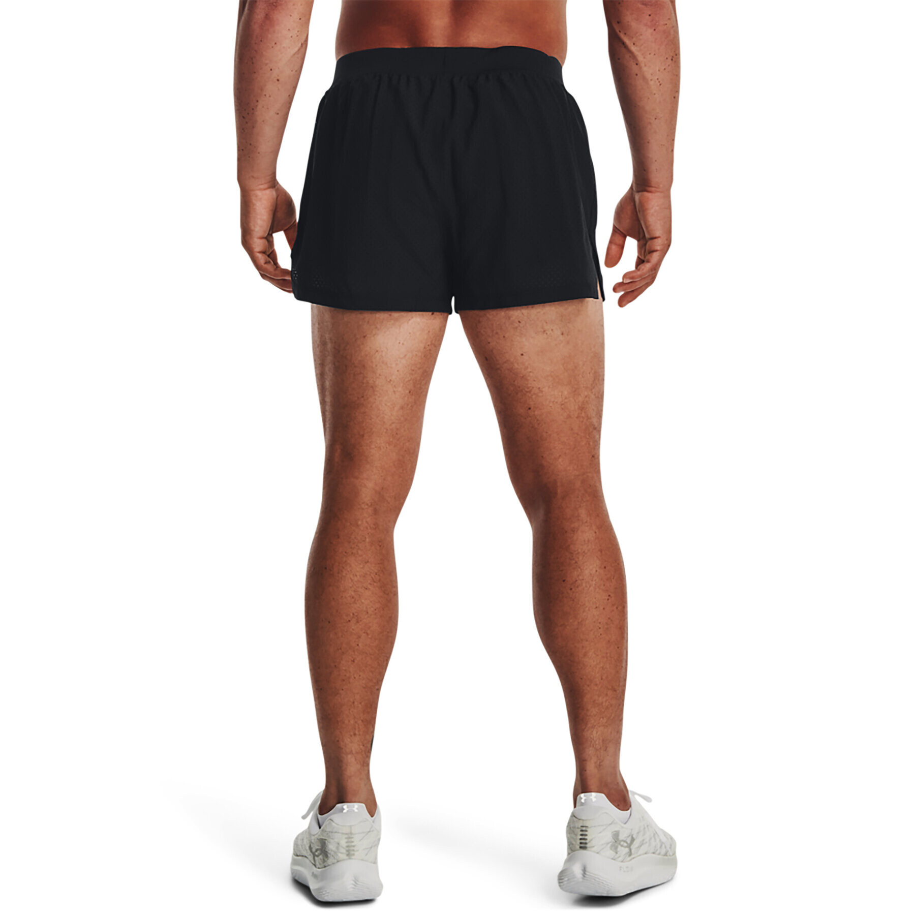 Under Armour Спортни шорти UA LAUNCH SPLIT PERF SHORT 1377813 Черен Regular Fit - Pepit.bg