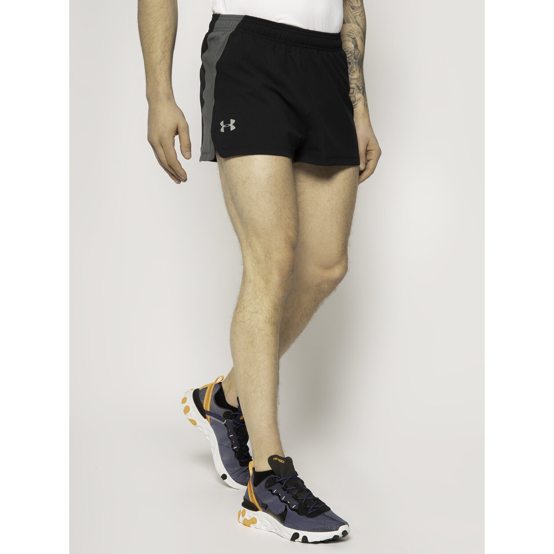 Under Armour Спортни шорти Ua Launch Sw 1326570 Черен Fitted Fit - Pepit.bg