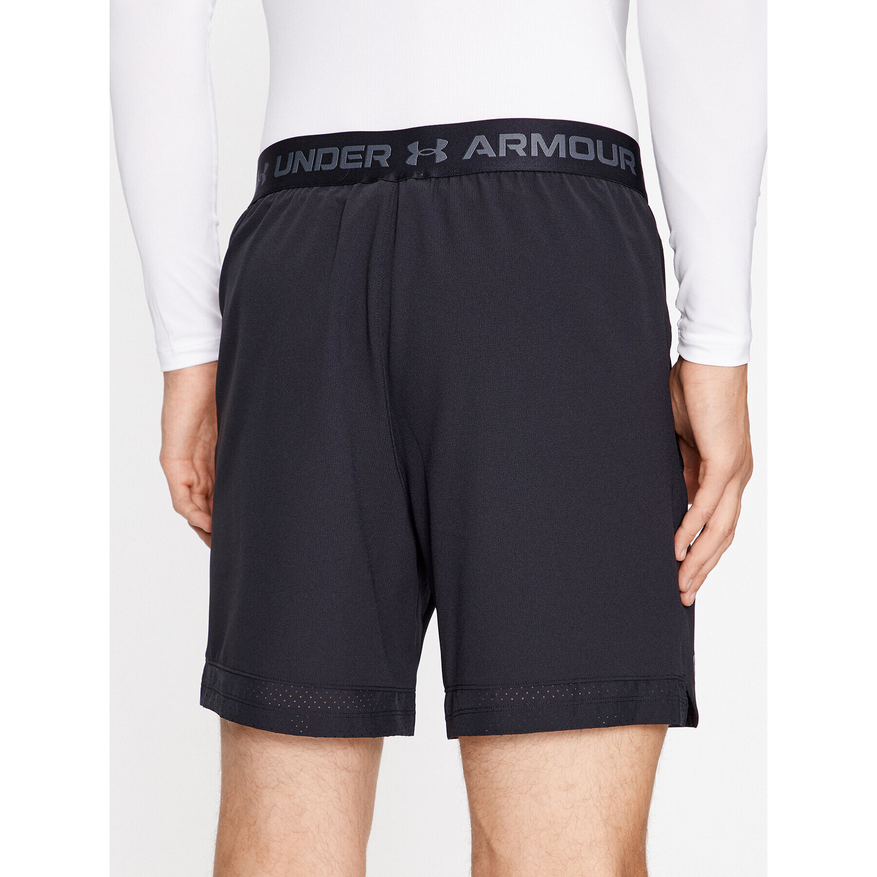 Under Armour Спортни шорти Ua Vanish Woven 6In Shorts 1373718 Черен Fitted Fit - Pepit.bg