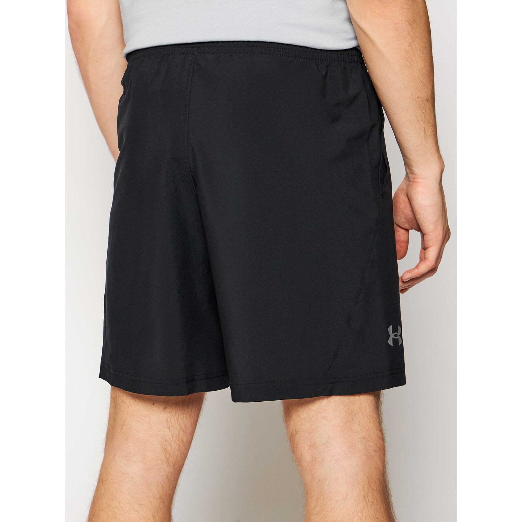 Under Armour Спортни шорти Woven Graphic Wordmark 1361433 Черен Loose Fit - Pepit.bg