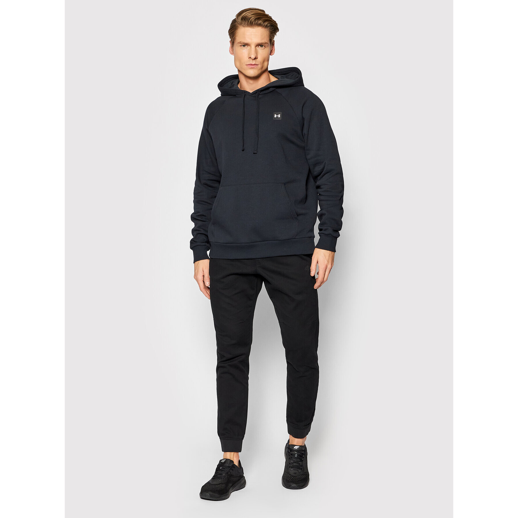 Under Armour Суитшърт Ua Rival 1357092 Черен Relaxed Fit - Pepit.bg