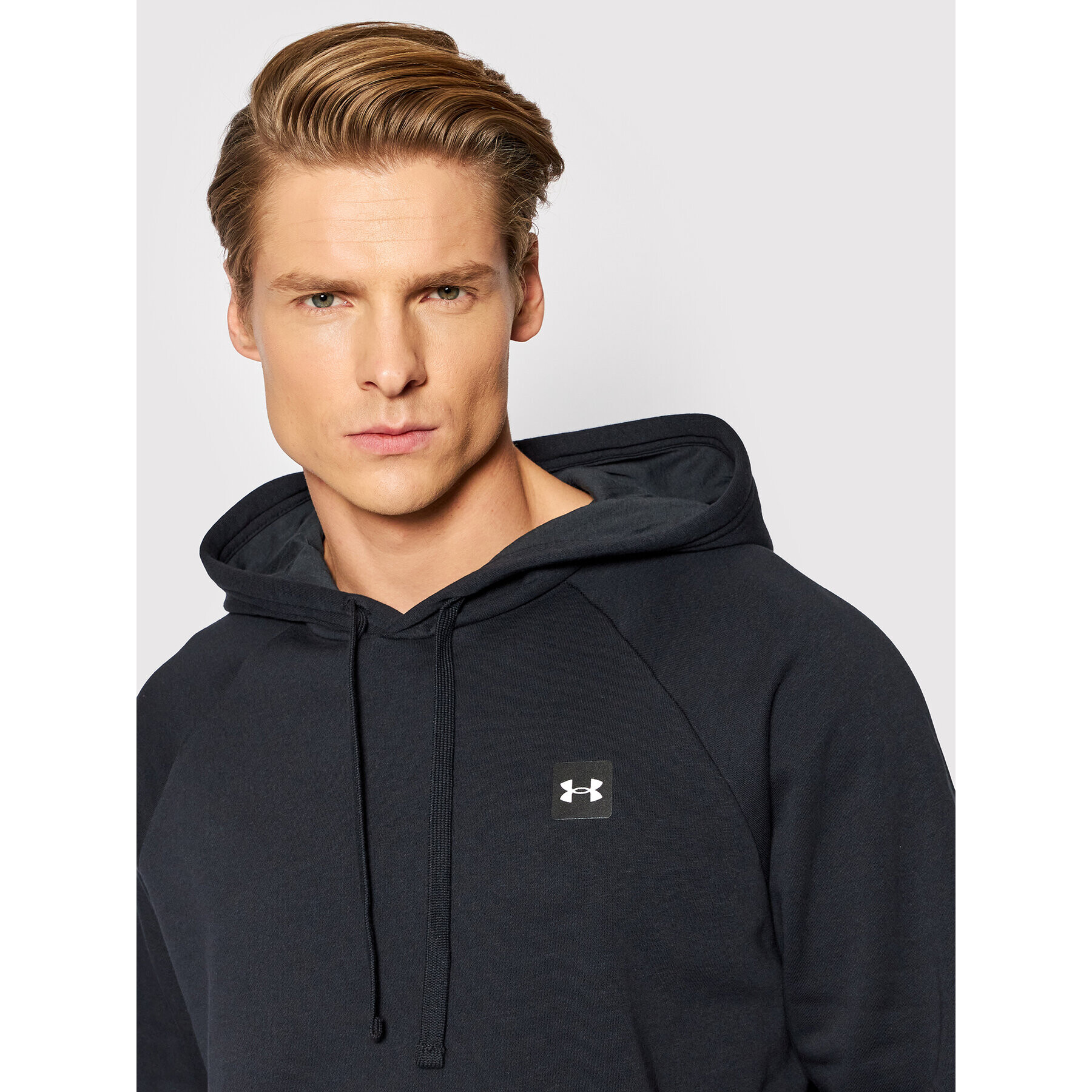 Under Armour Суитшърт Ua Rival 1357092 Черен Relaxed Fit - Pepit.bg