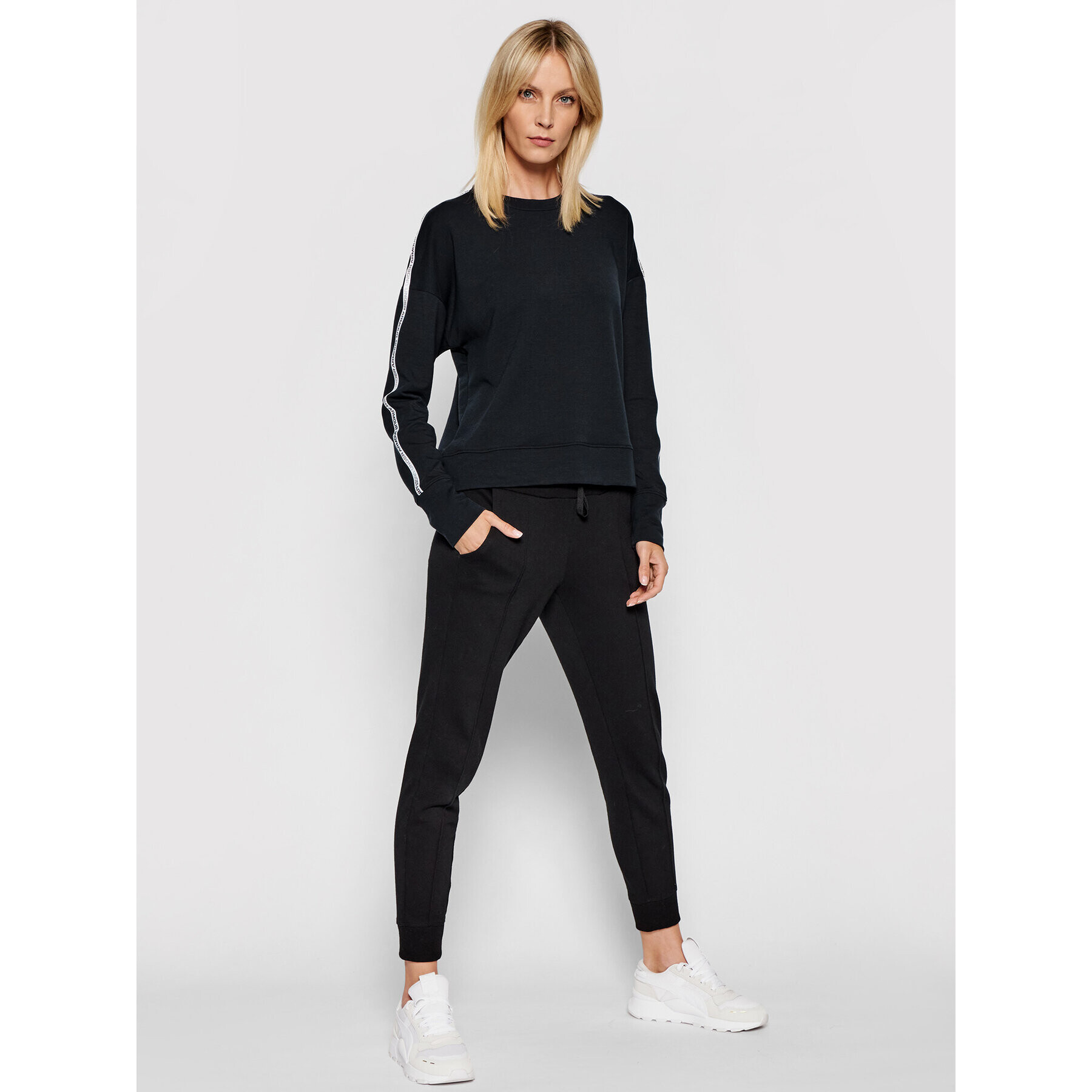 Under Armour Суитшърт Ua Rival Terry Taped Crew 1360905 Черен Loose Fit - Pepit.bg