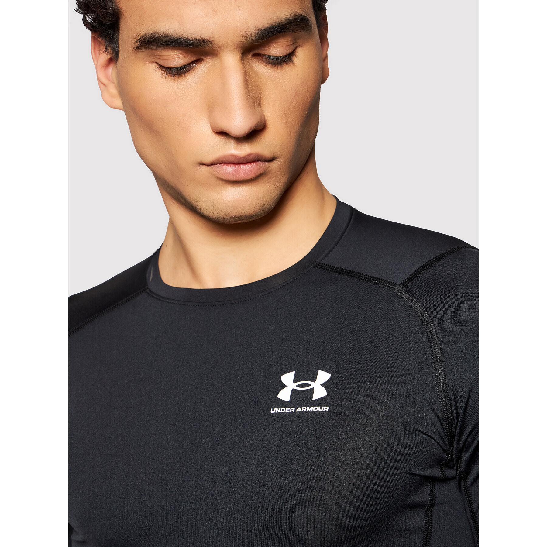 Under Armour Тениска от техническо трико Ua HeatGear 1361518 Черен Slim Fit - Pepit.bg