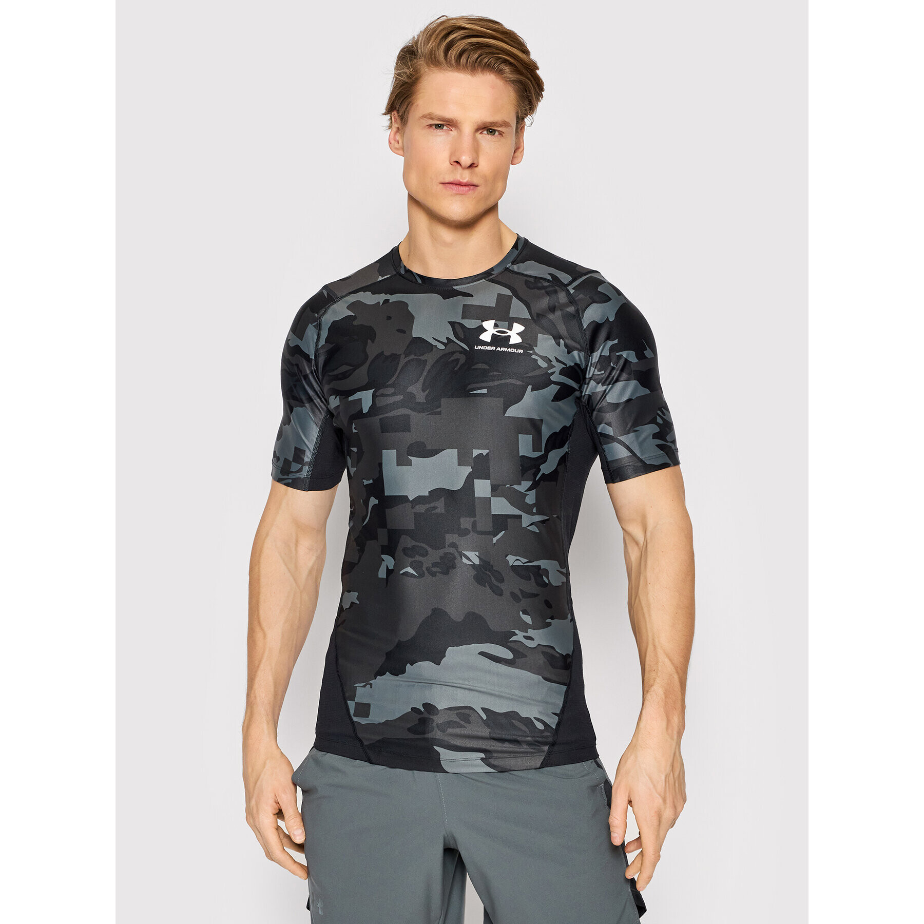 Under Armour Тениска от техническо трико Ua Iso-Chill Printed 1361514 Черен Compression Fit - Pepit.bg