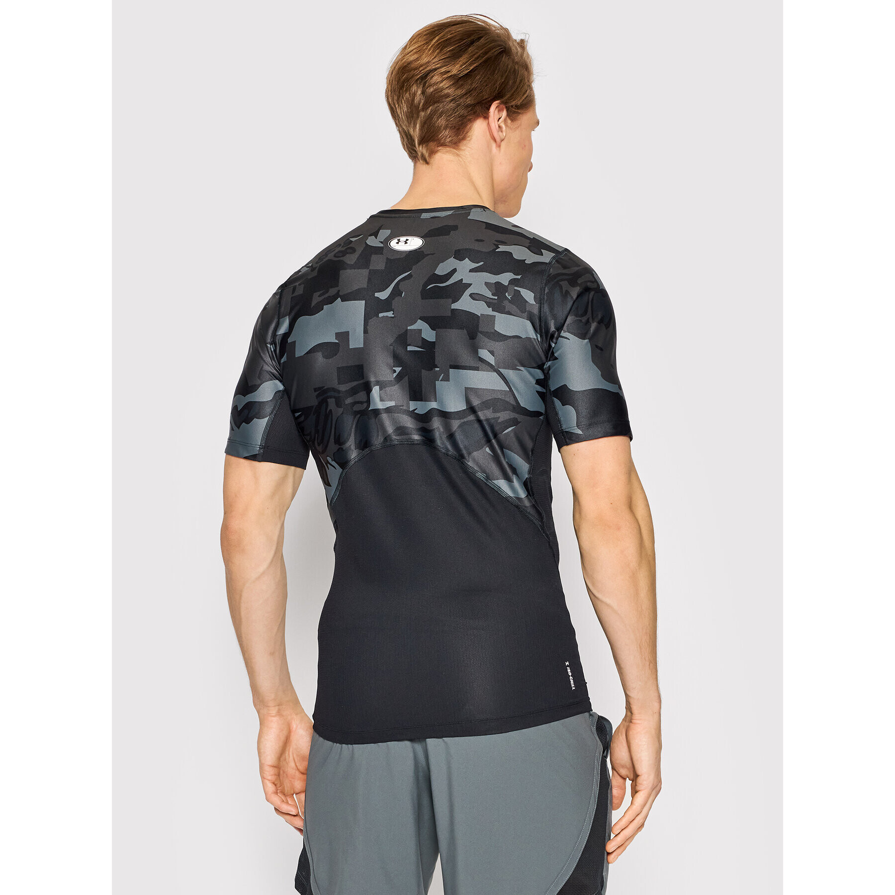 Under Armour Тениска от техническо трико Ua Iso-Chill Printed 1361514 Черен Compression Fit - Pepit.bg