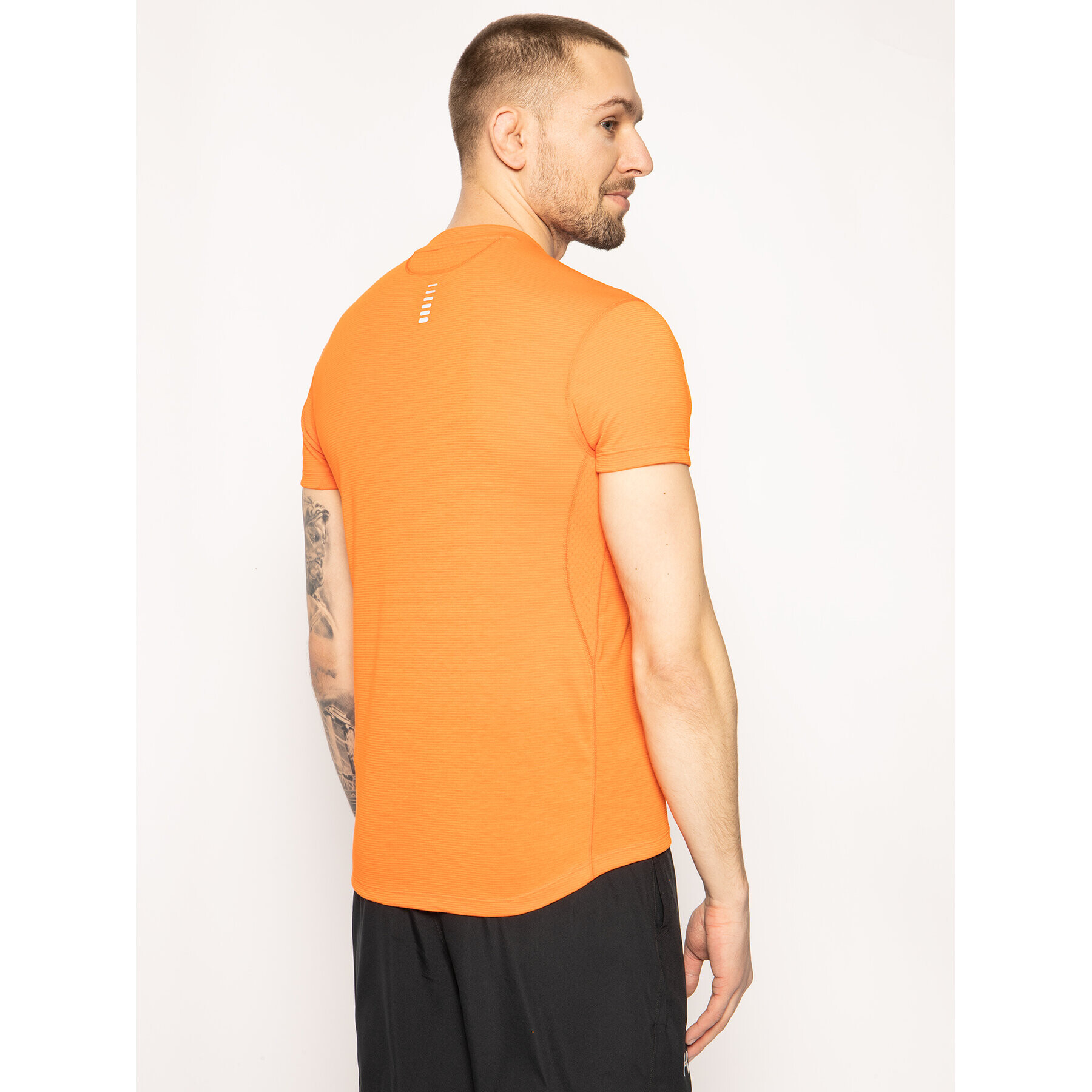 Under Armour Тениска от техническо трико Ua Streaker 1326579 Оранжев Fitted Fit - Pepit.bg