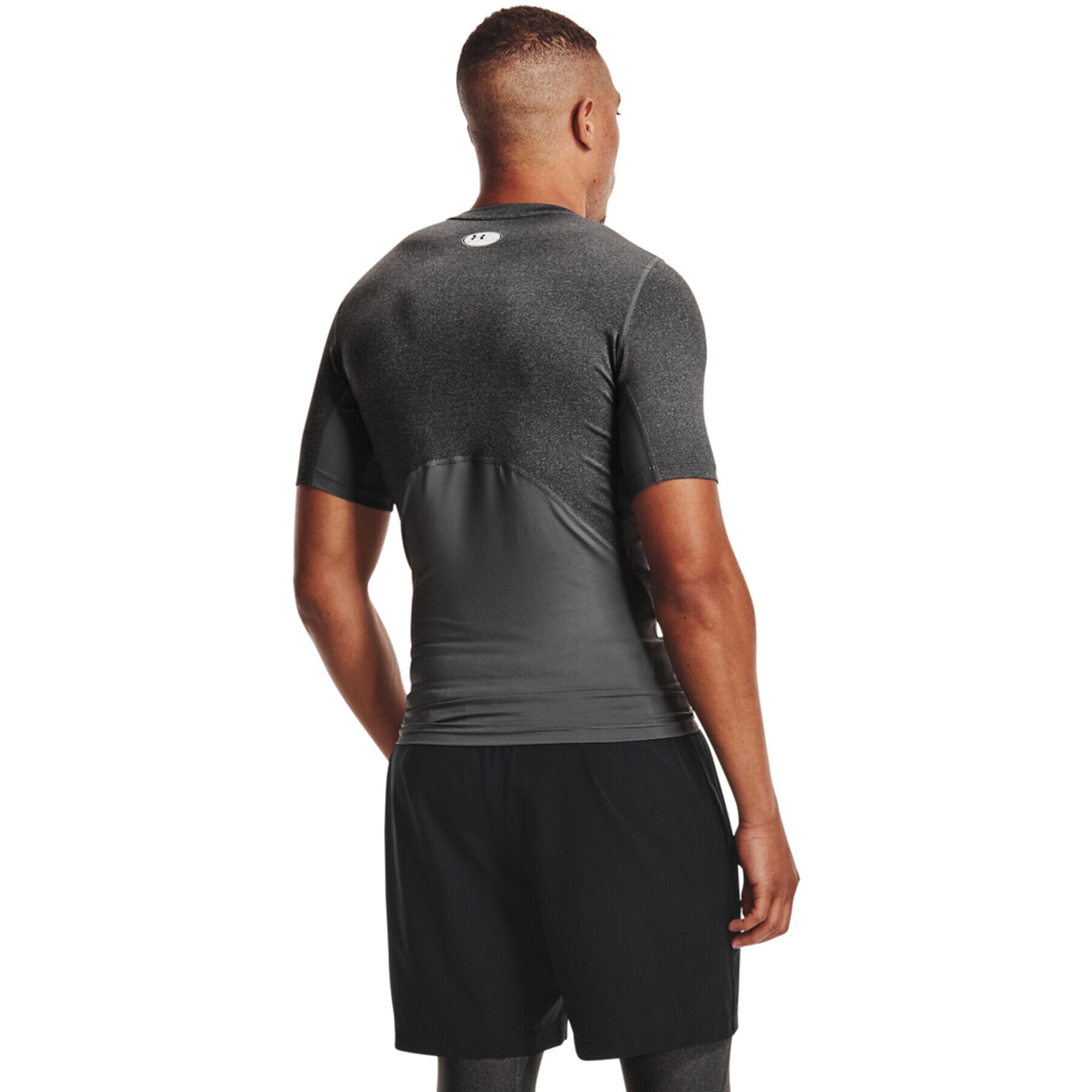 Under Armour Тениска от техническо трико HeatGear® 1361518 Сив Slim Fit - Pepit.bg