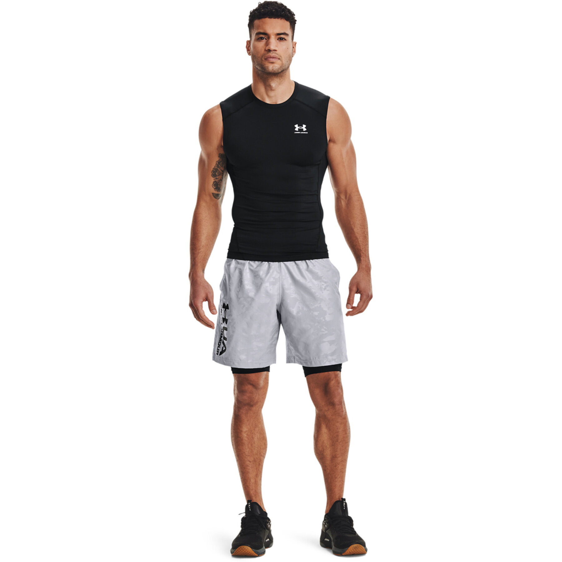 Under Armour Тениска от техническо трико HeatGear® 1361522 Черен Slim Fit - Pepit.bg