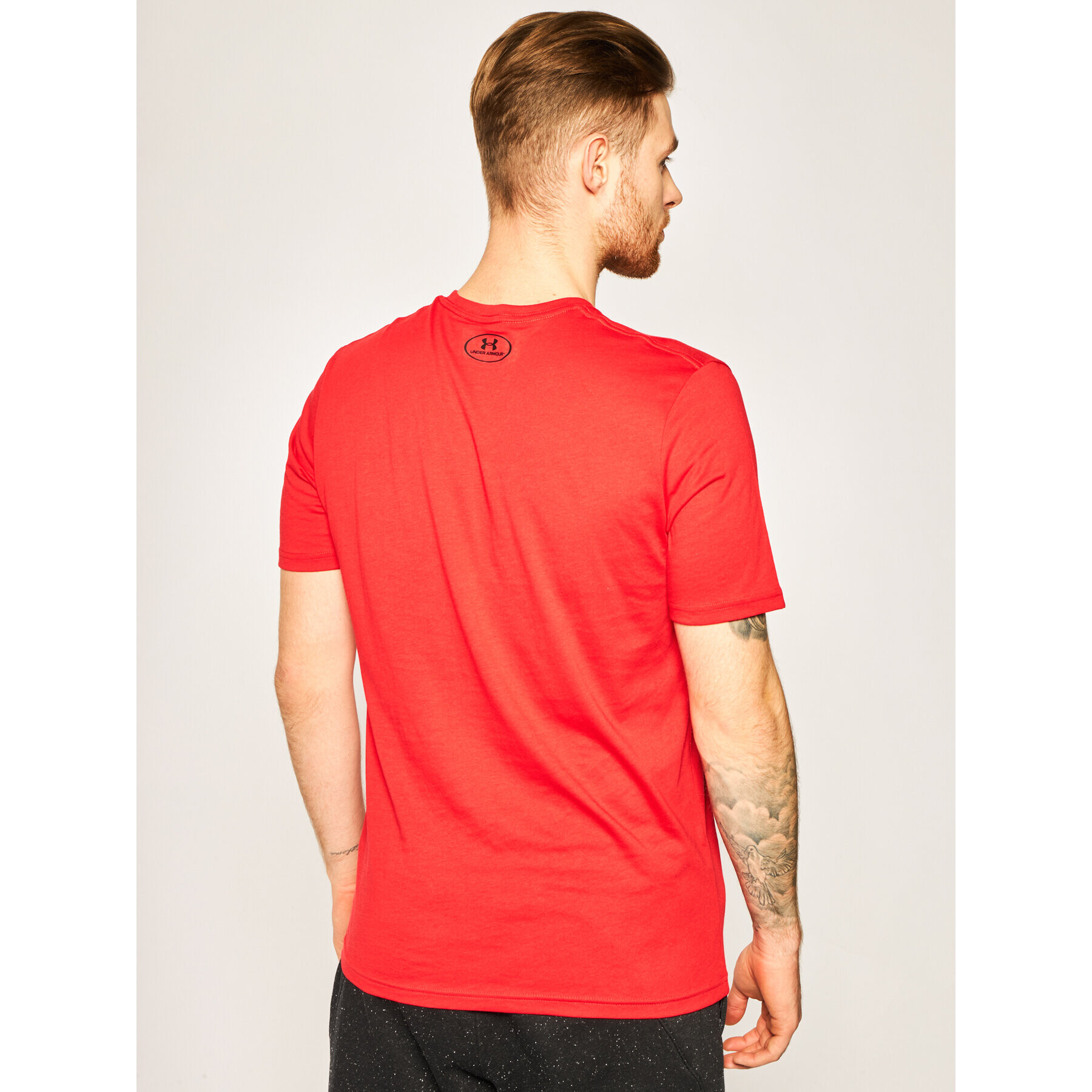 Under Armour Тишърт 1326799 Червен Loose Fit - Pepit.bg