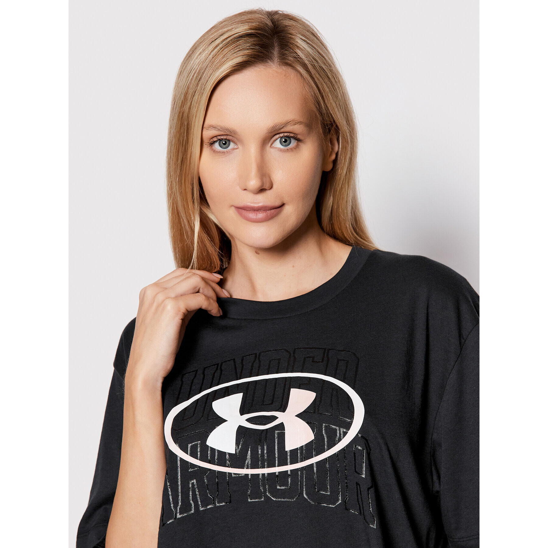 Under Armour Тишърт Live Novelty 1369881 Черен Loose Fit - Pepit.bg