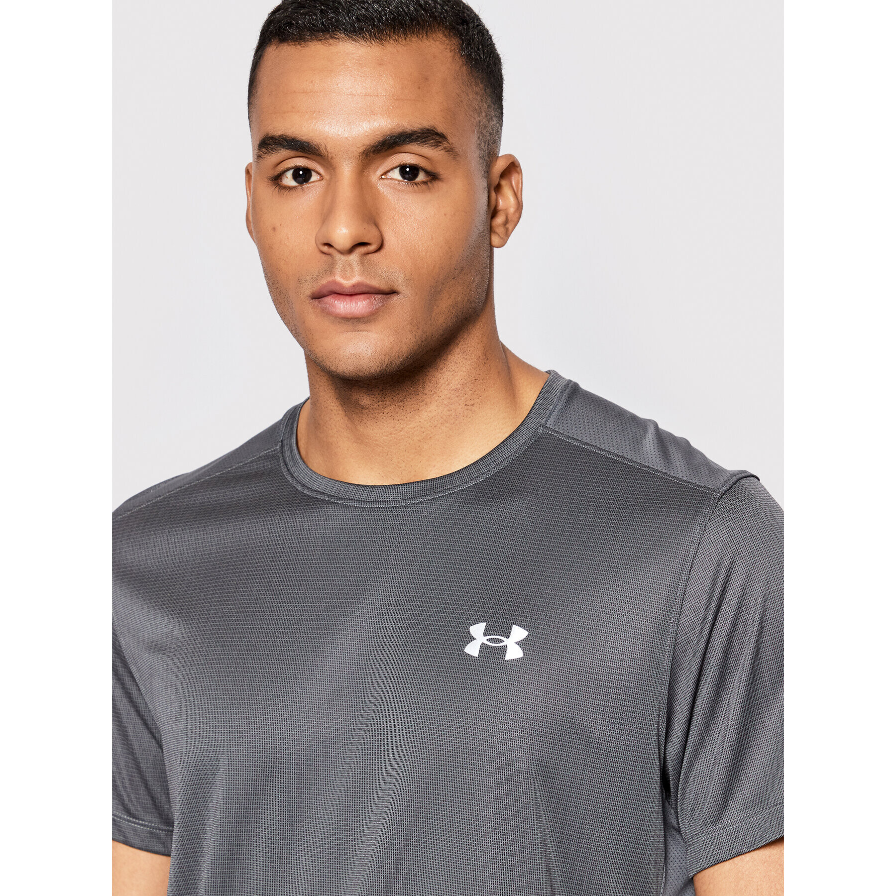 Under Armour Тишърт Speed Strike 1369743 Сив Loose Fit - Pepit.bg