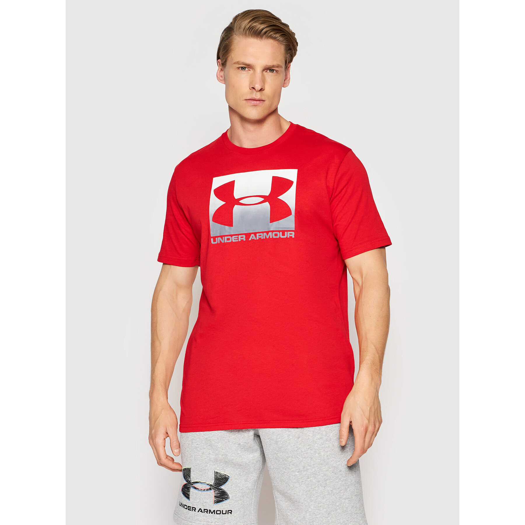 Under Armour Тишърт Ua Boxed Sportstyle 1329581 Червен Loose Fit - Pepit.bg