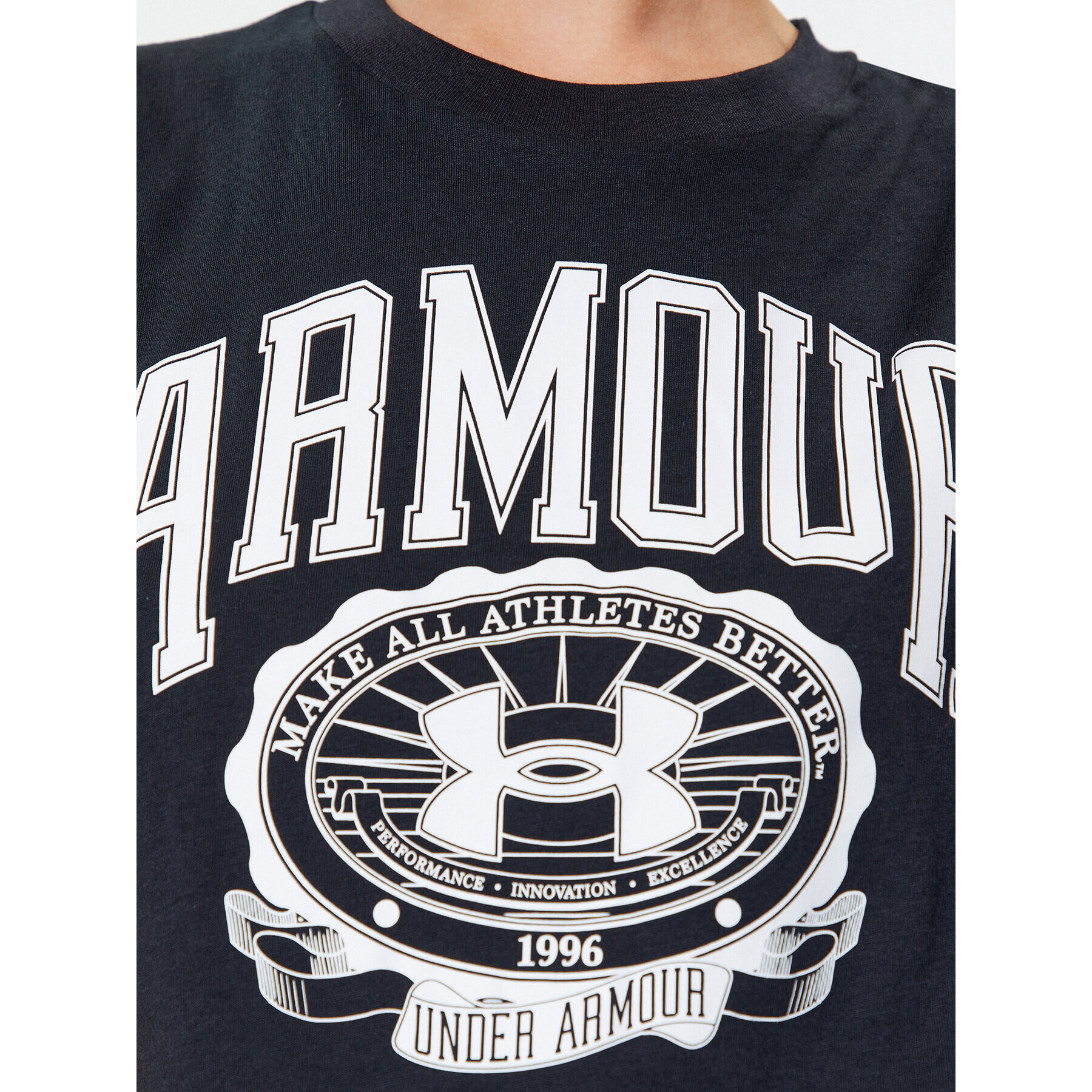 Under Armour Тишърт Ua Collegiate Crest Crop Ss 1379402 Черен Loose Fit - Pepit.bg