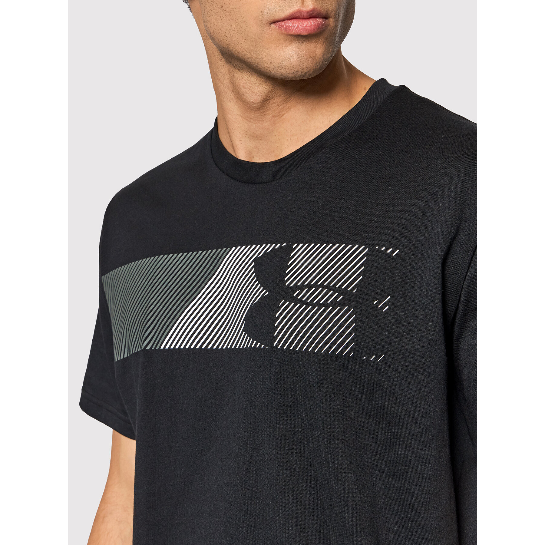 Under Armour Тишърт Ua Fast Left Chest 1329584 Черен Loose Fit - Pepit.bg