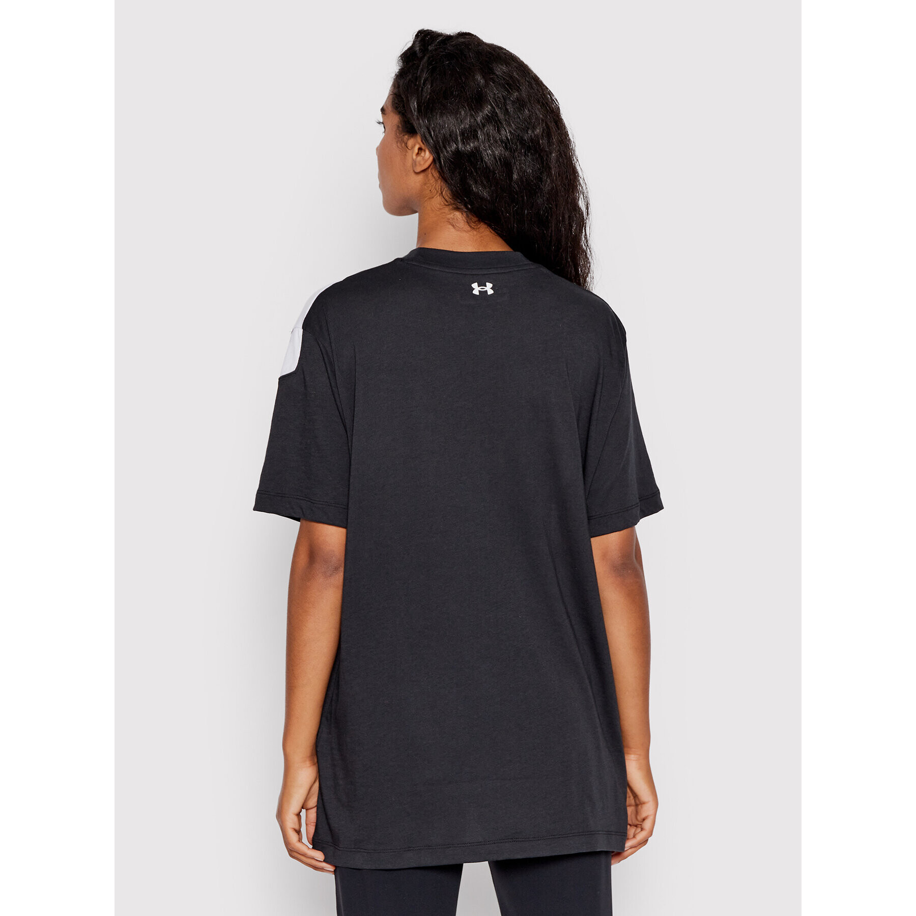 Under Armour Тишърт Ua Graphic 1369951 Черен Loose Fit - Pepit.bg