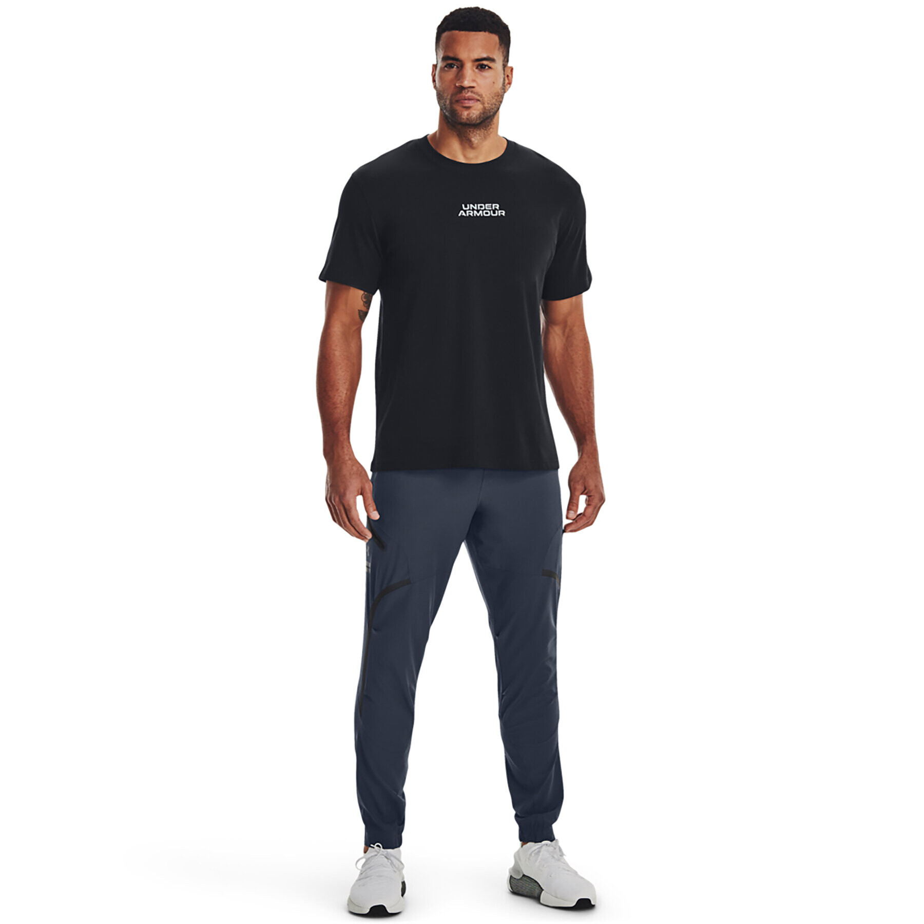 Under Armour Тишърт UA OUTLINE HEAVYWEIGHT SS 1379109 Черен Regular Fit - Pepit.bg